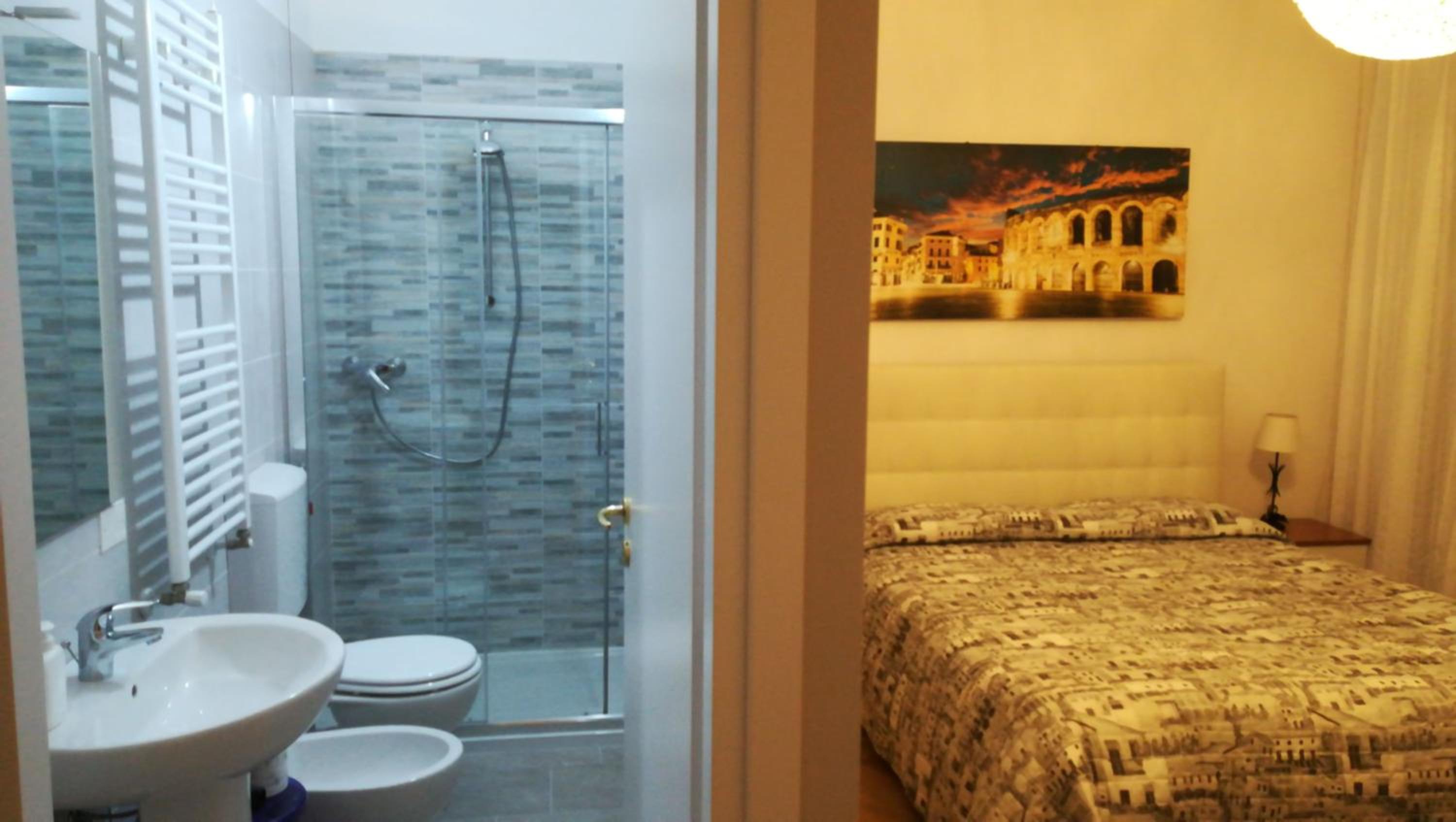 Deluxe Double Room with Private Bathroom - Photo 50