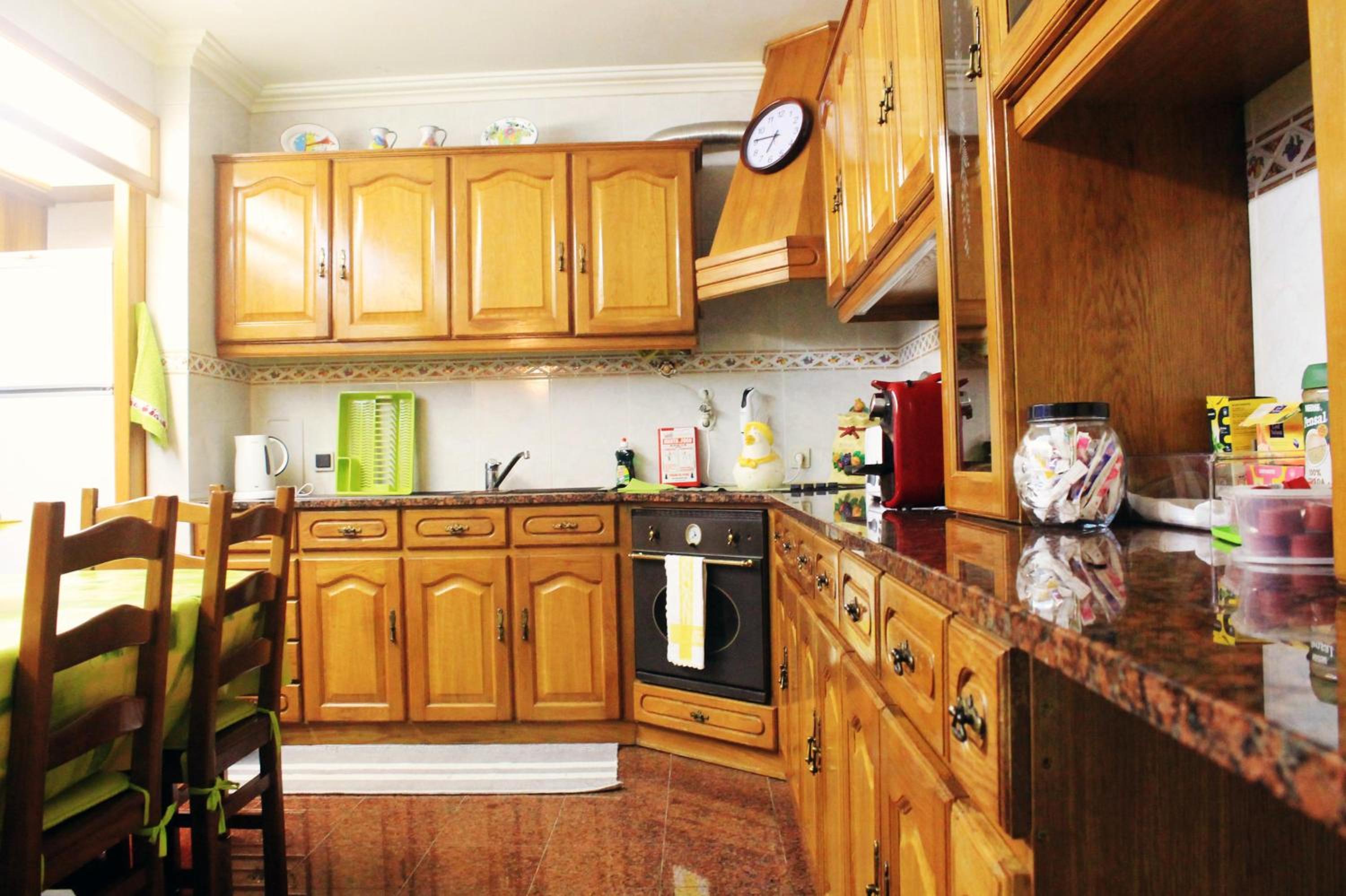 Double Room with Private Bathroom - Photo 6