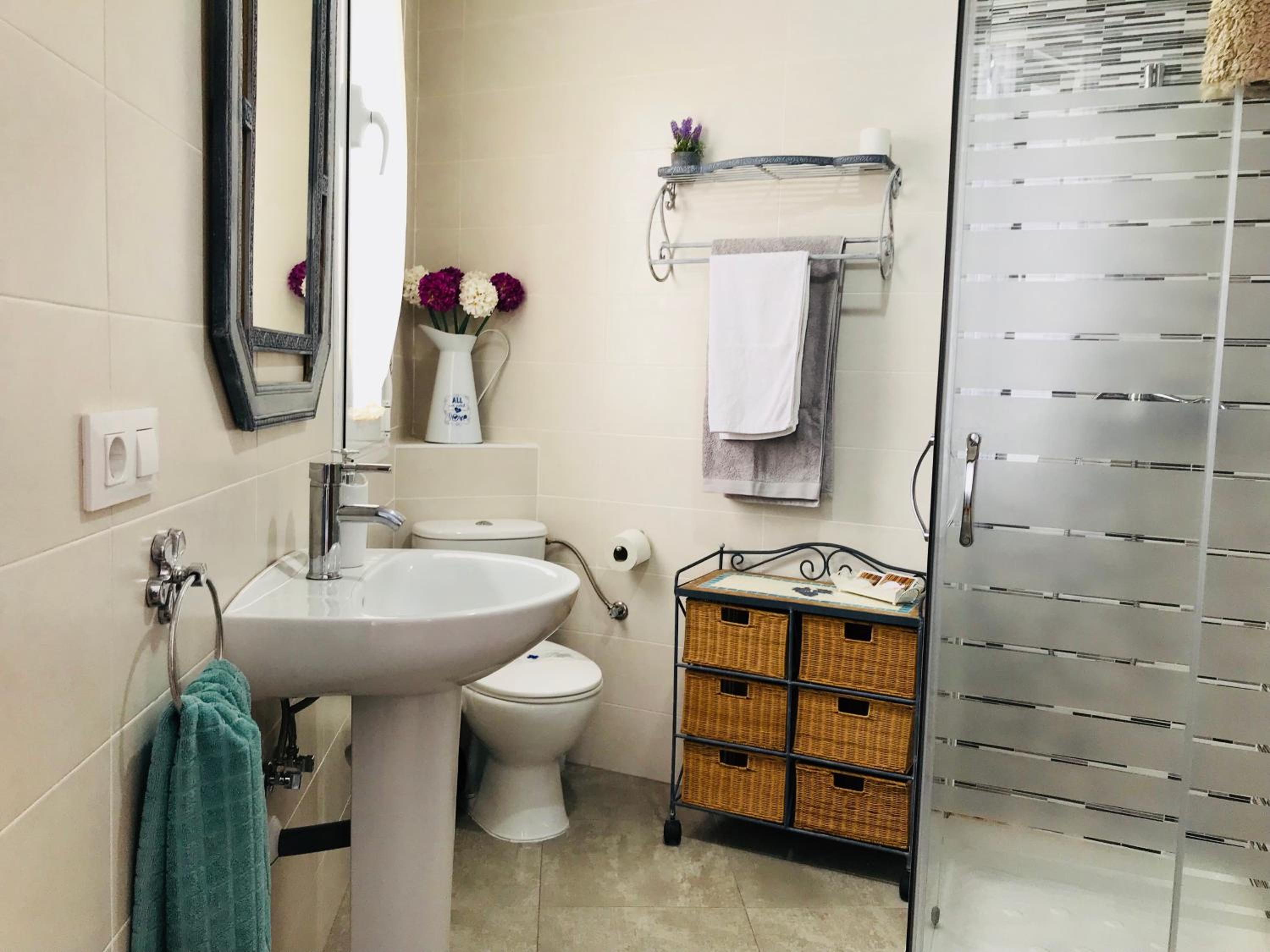 Double Room with Private Bathroom photo 3