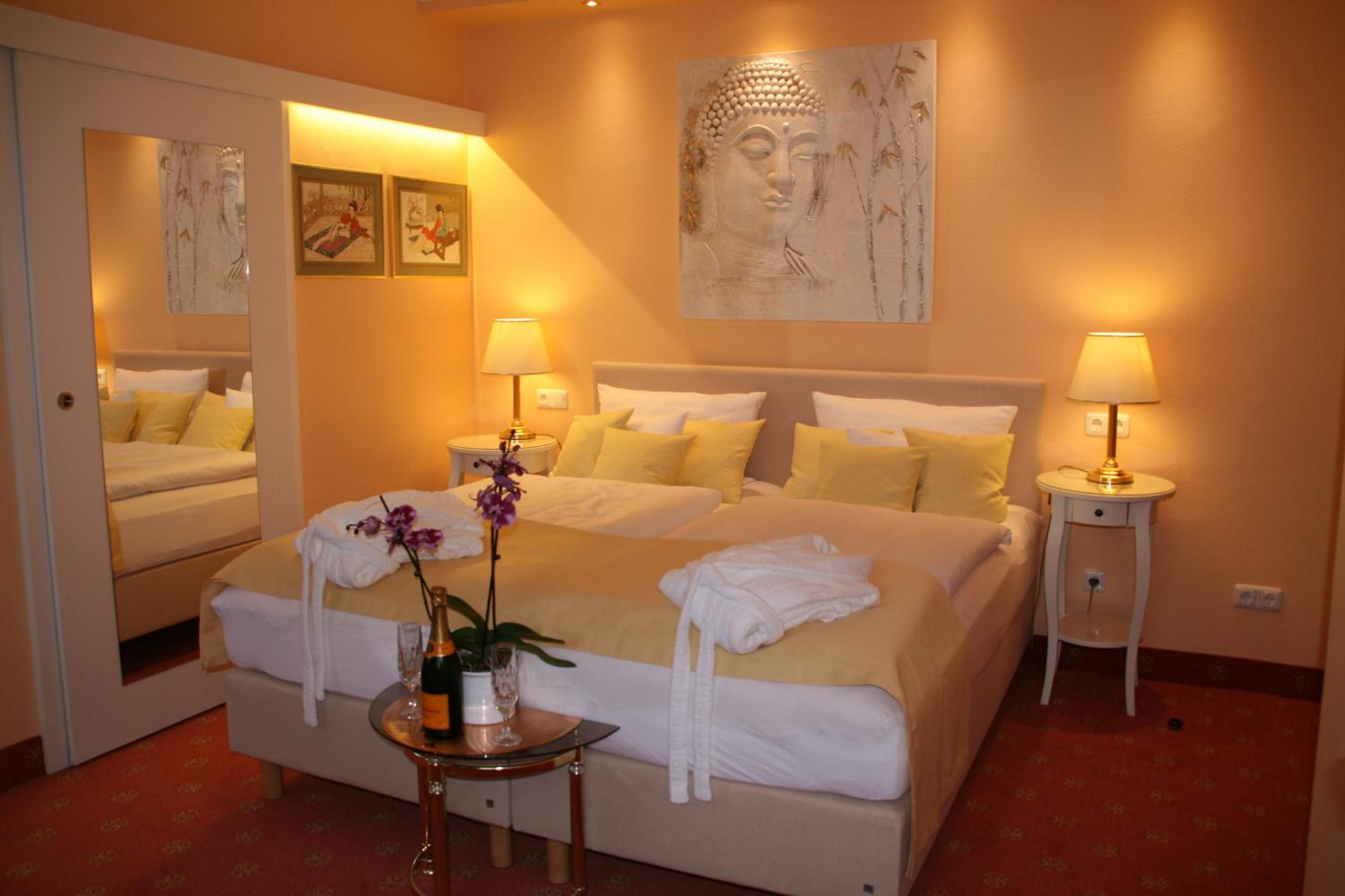 Double Room - Photo 7