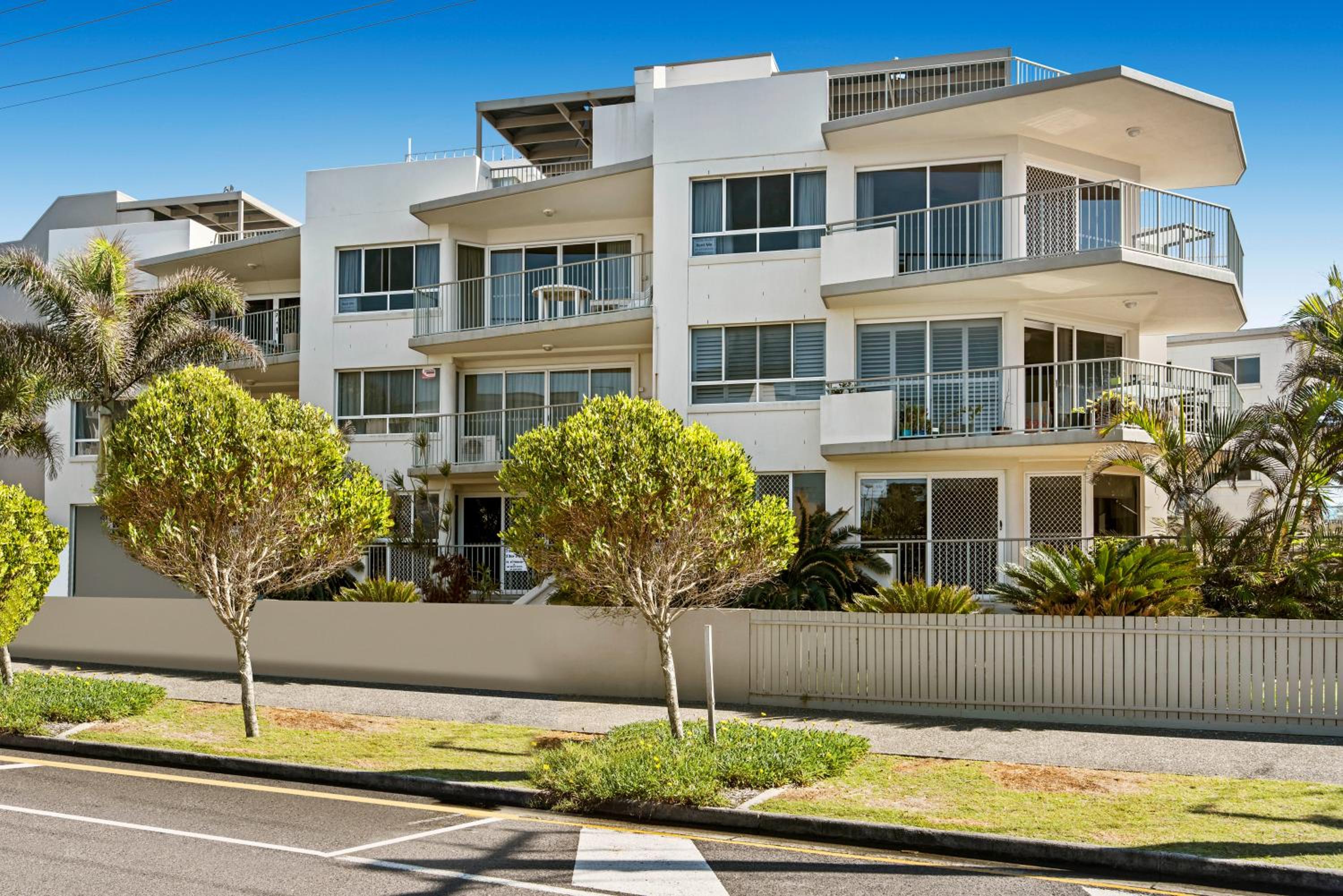 2 Bedroom Beachside Apartment photo 2