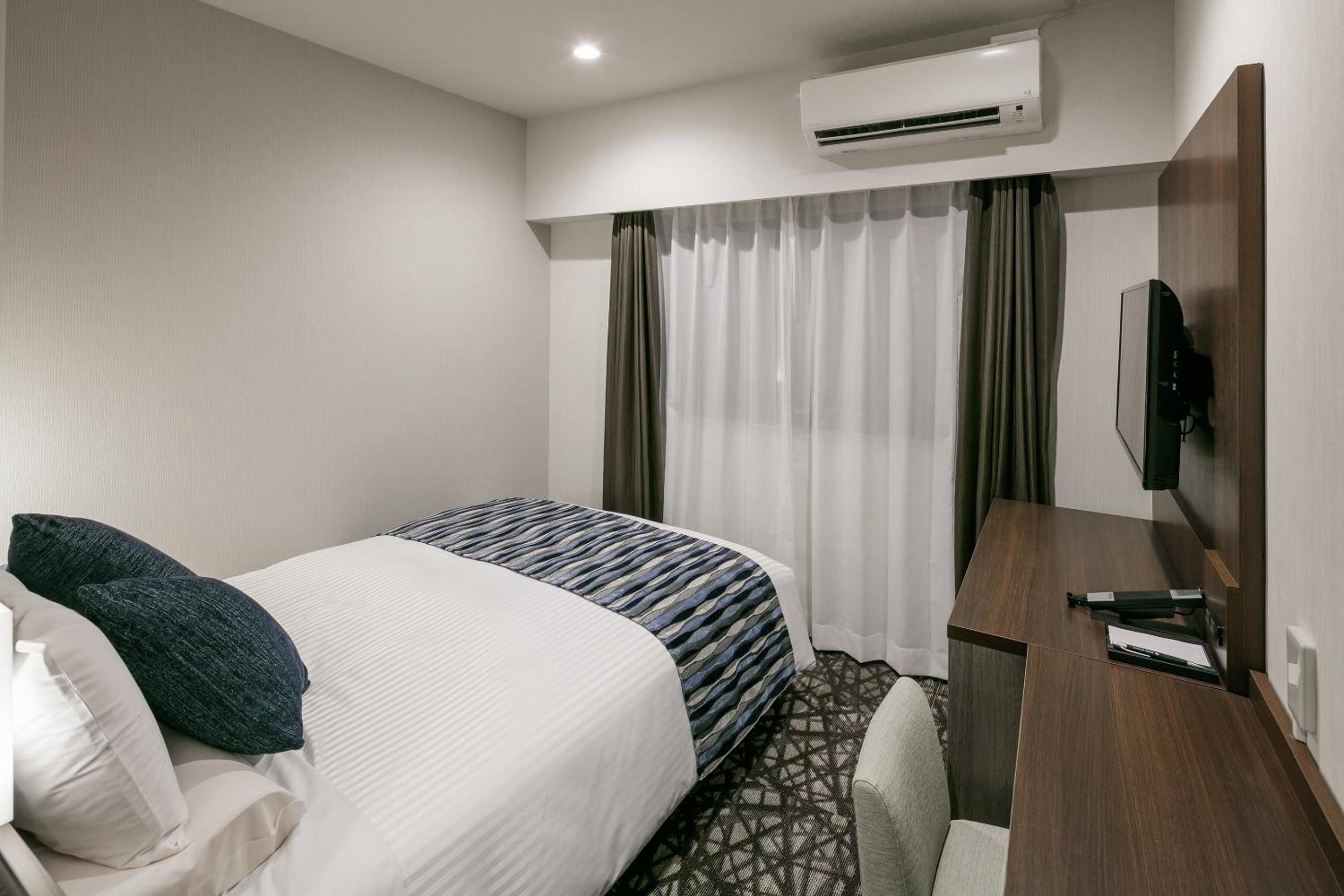 Standard Double Room - Smoking - No Daily Cleaning photo 3
