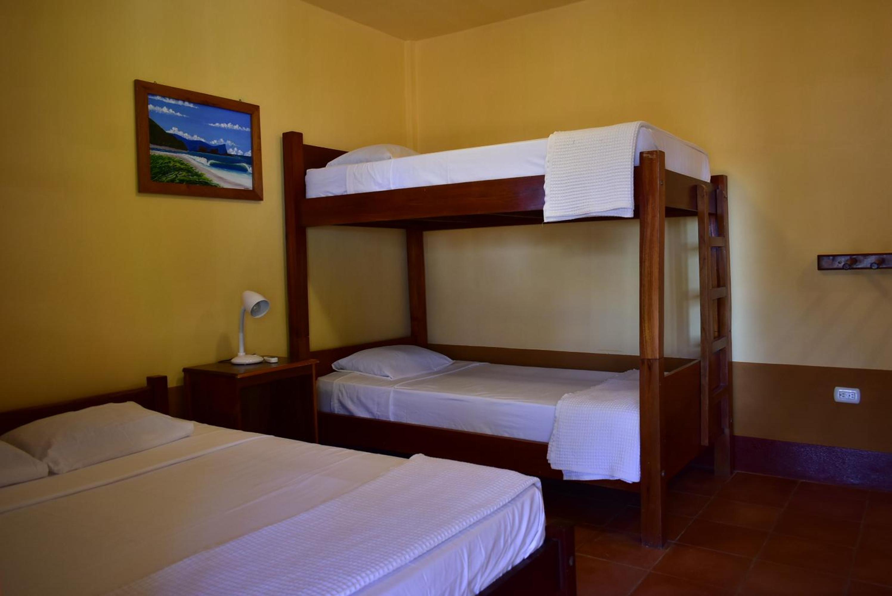 Triple Room with Private Bathroom photo 2