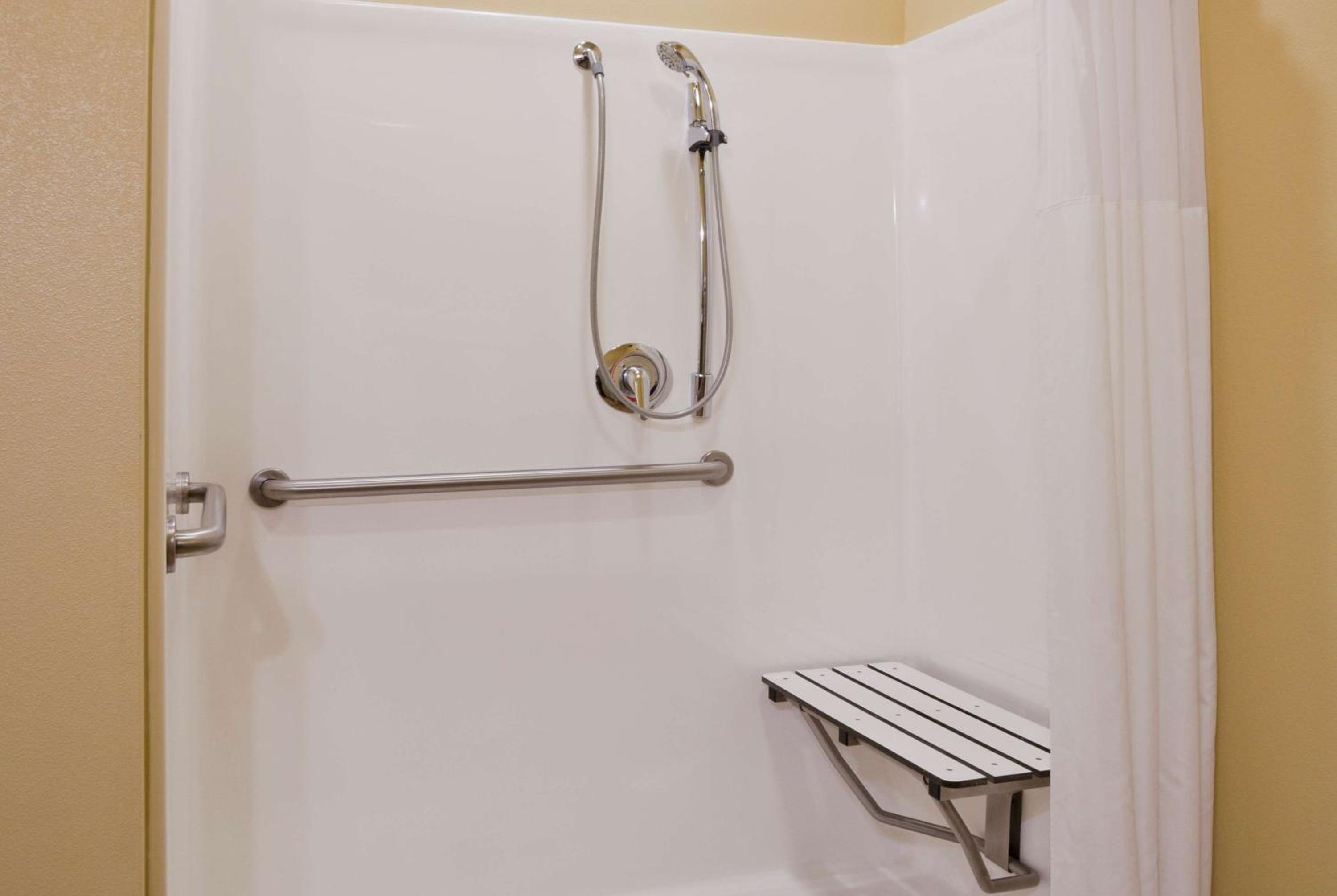 King Room - Mobility Access/Non-Smoking - Photo 6