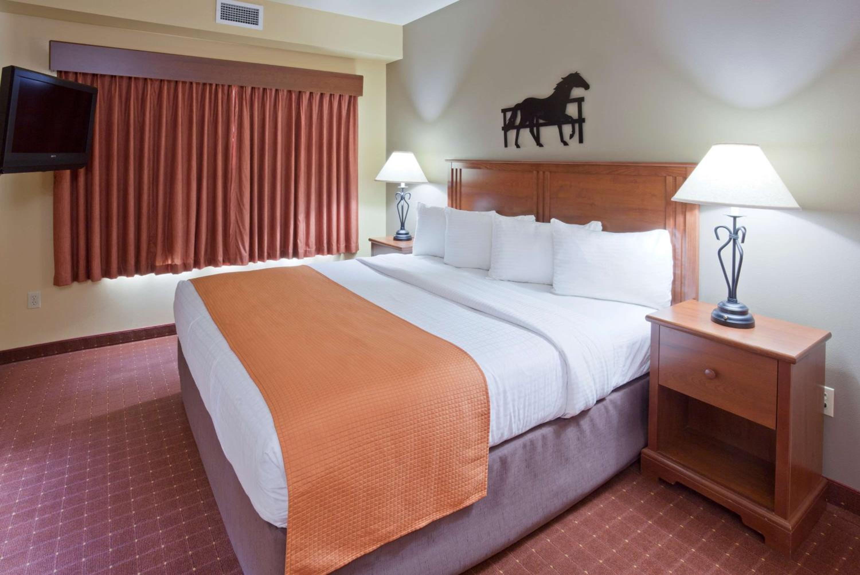 Two-Bedroom Suite with a King Bed and a Queen Bed - Non Smoking - Photo 1