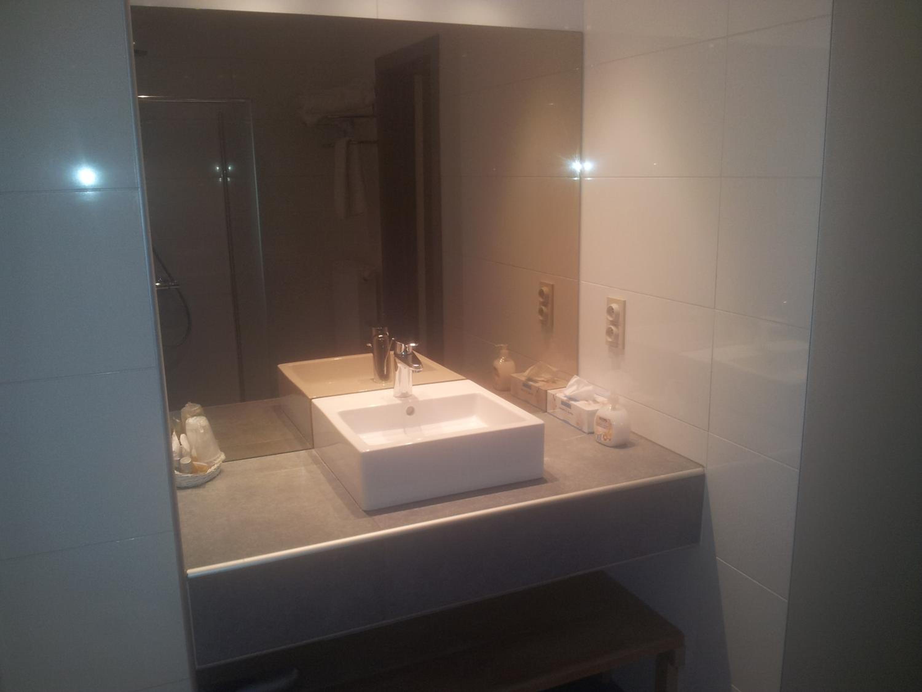 Classic Twin Room with Forest View photo 3