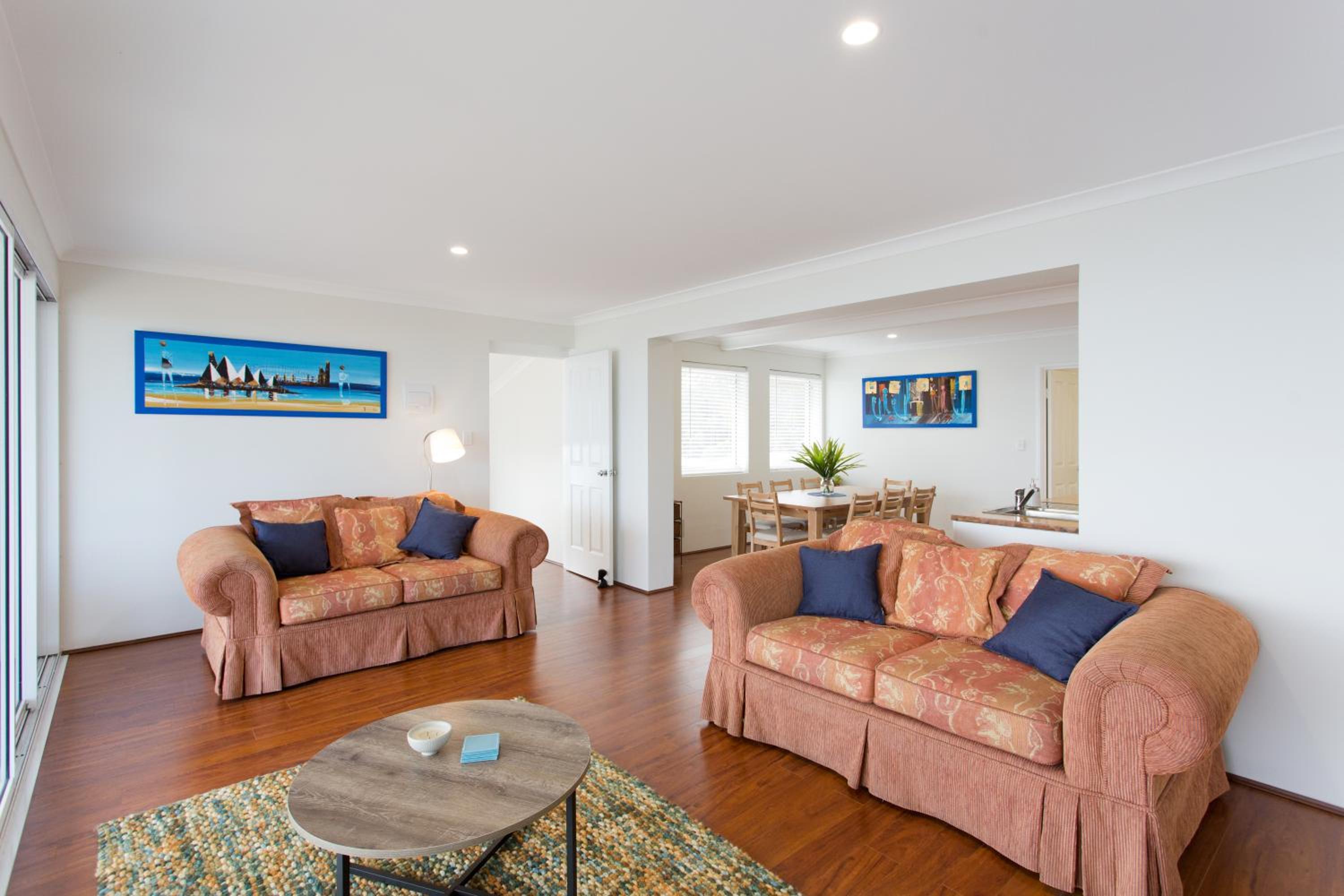 Blue Bay Stay - Halls Head - 12 Bed photo 1