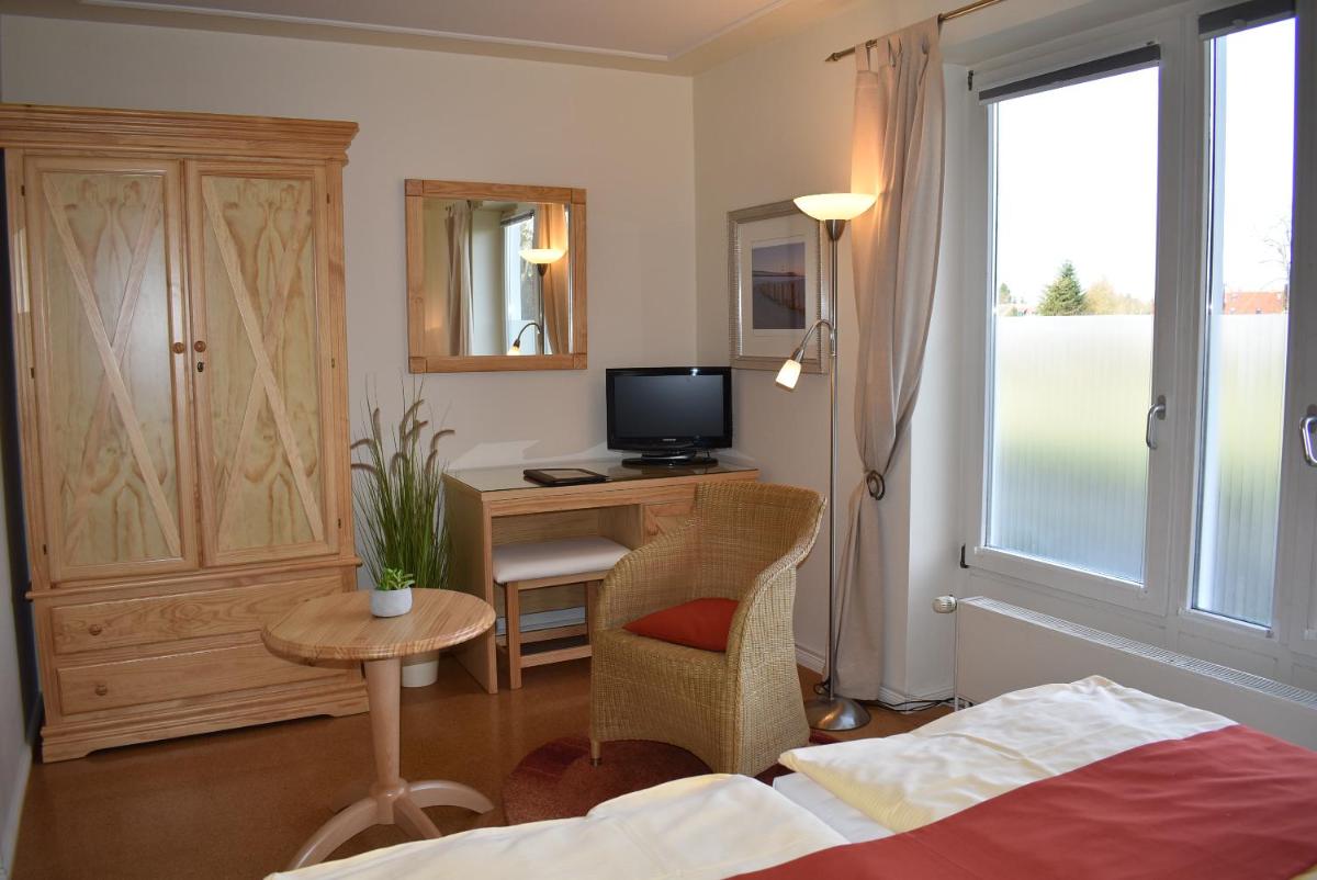 Basic Double Room photo 2