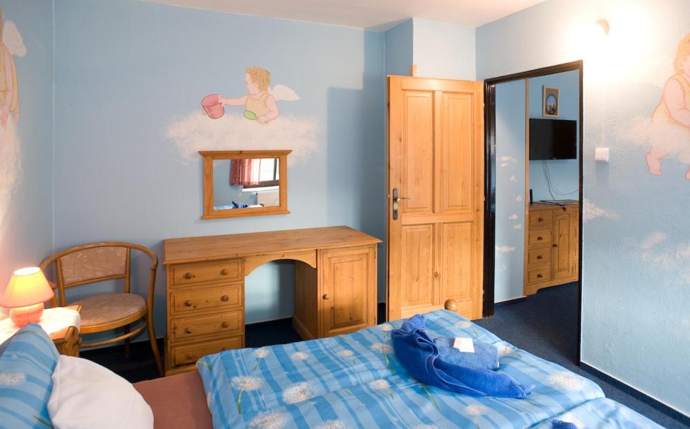Deluxe Quadruple Room photo 2