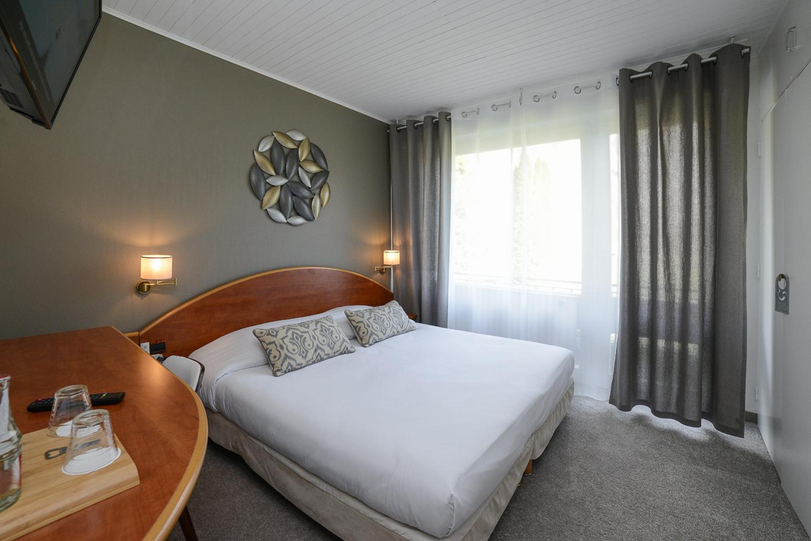 Small Double Room - Photo 13
