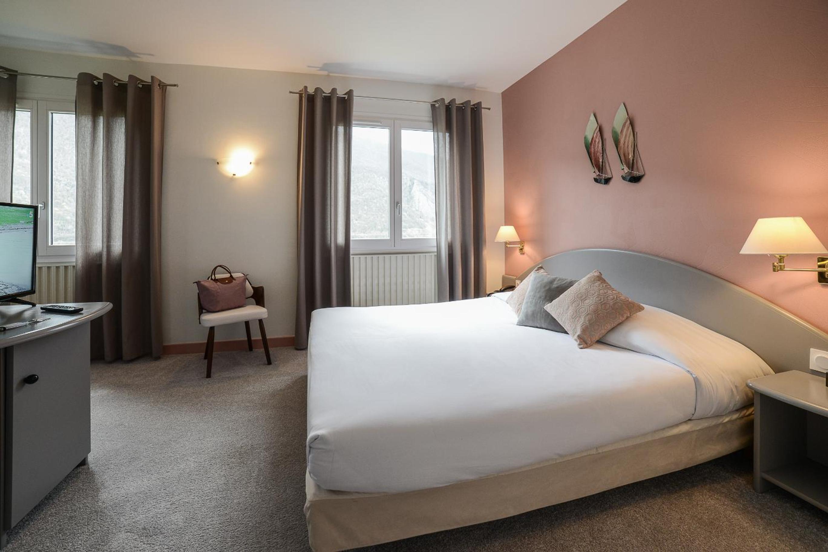 Superior Double Room - Photo 1