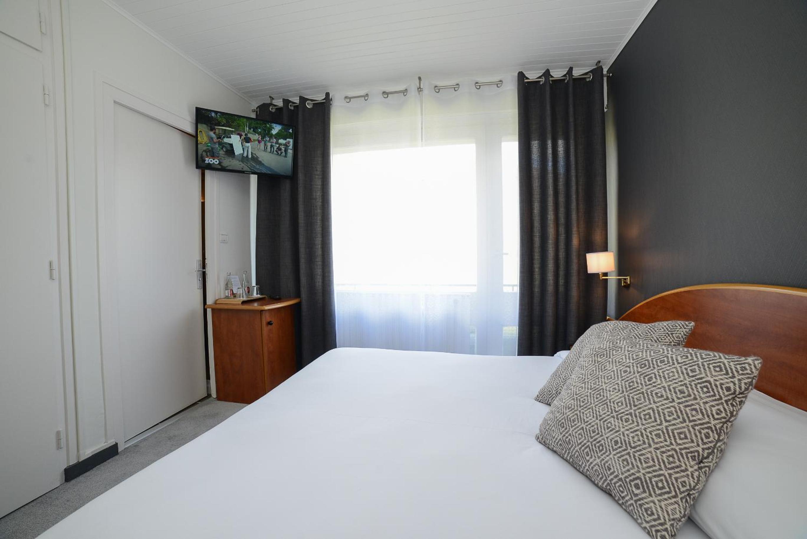 Small Double Room - Photo 4