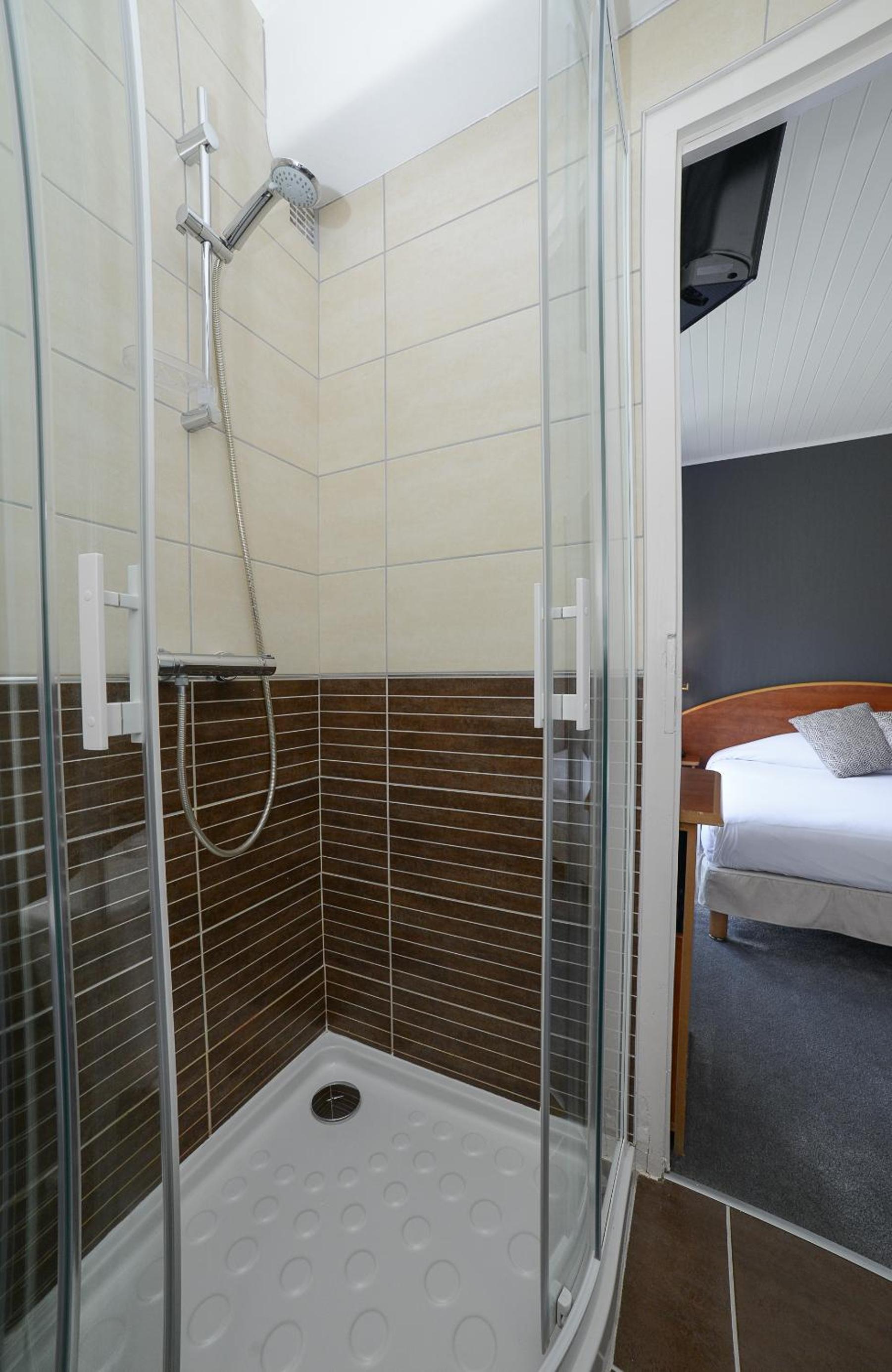 Small Double Room - Photo 2