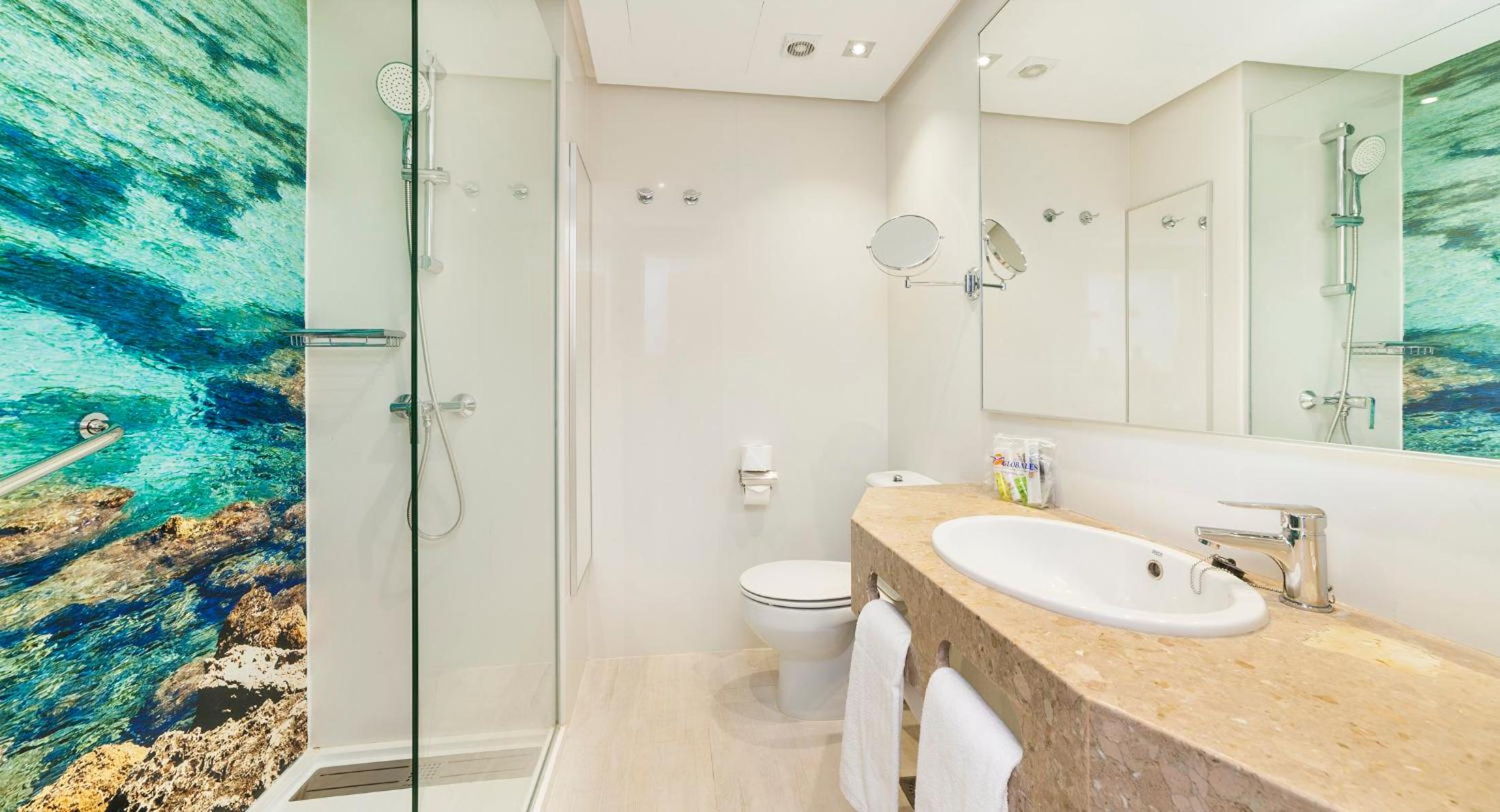 Double room (1 adult + 2 child) photo 3