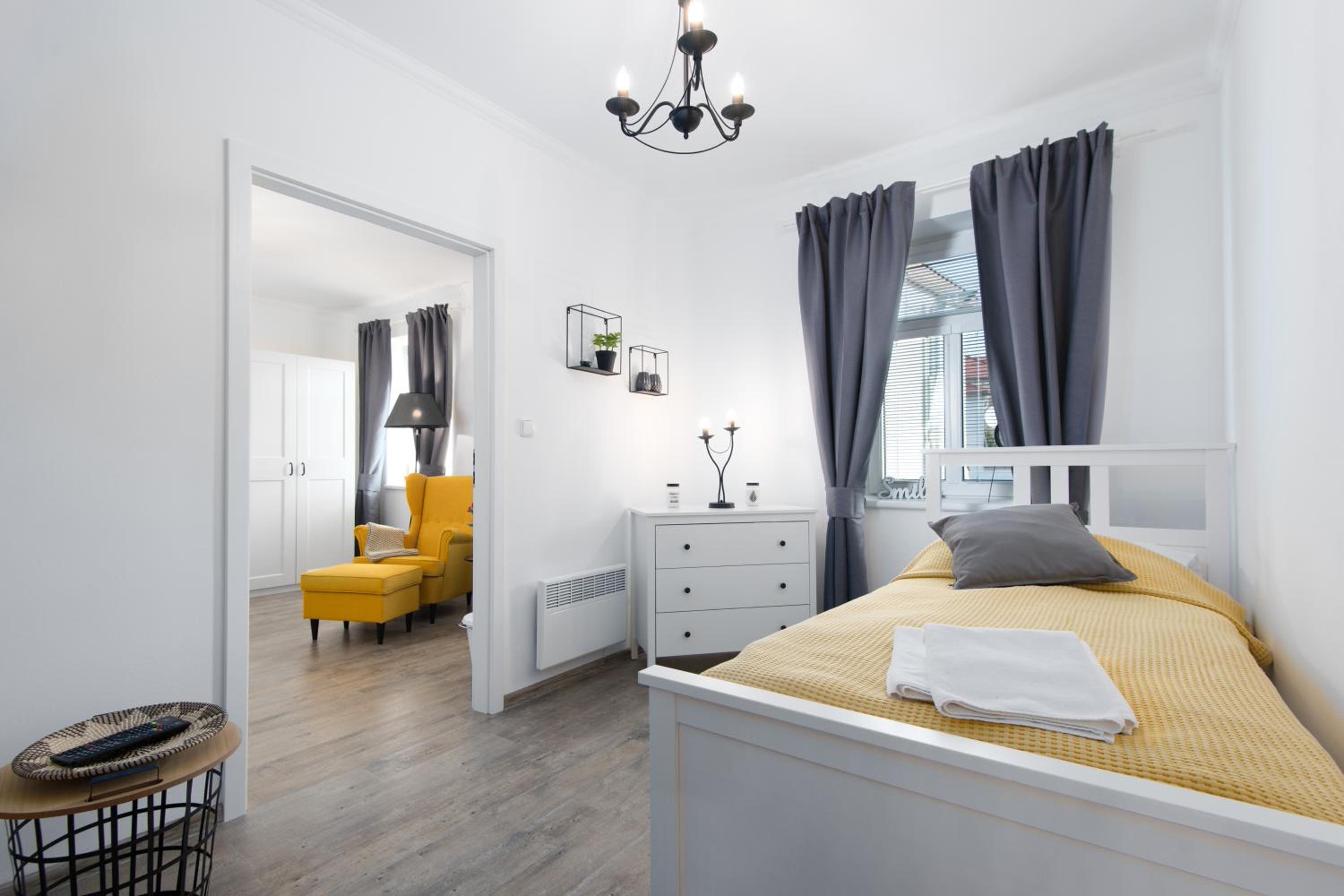 Suite - Photo 2