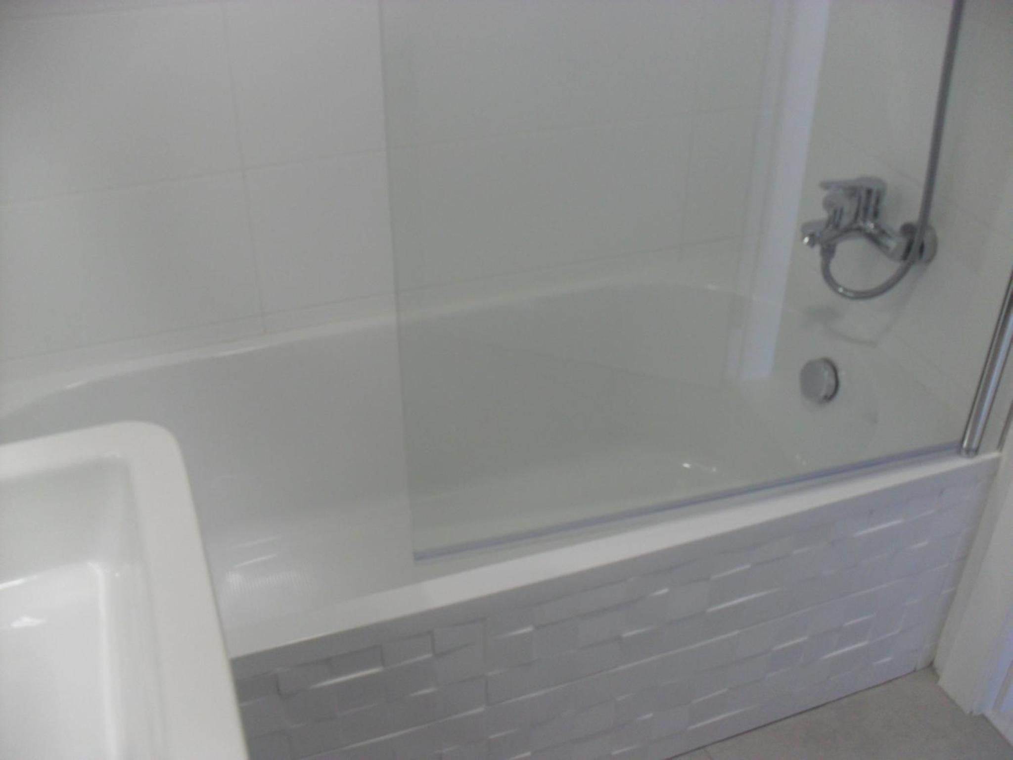 Double Room - Photo 16