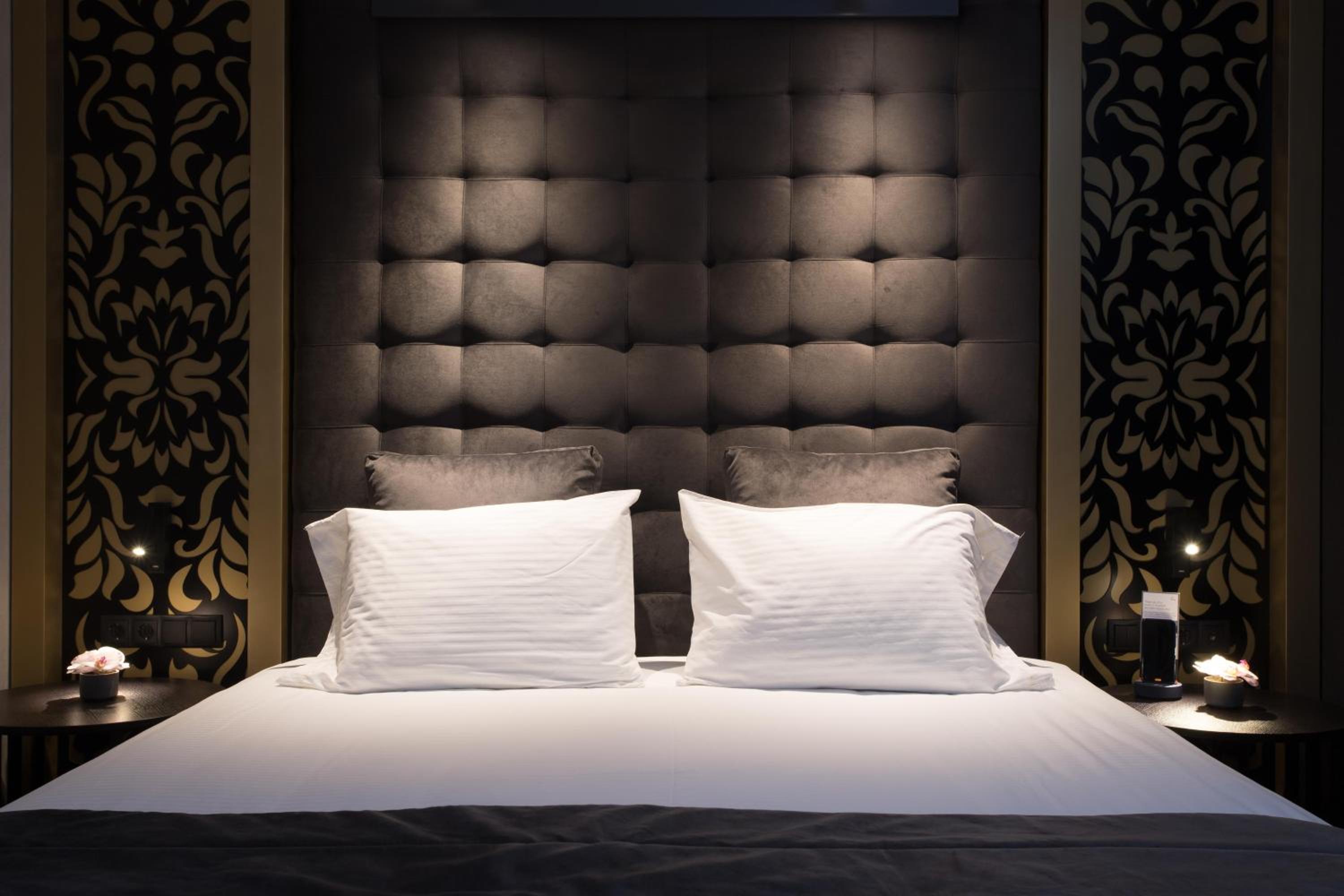 Deluxe Suite - Photo 16