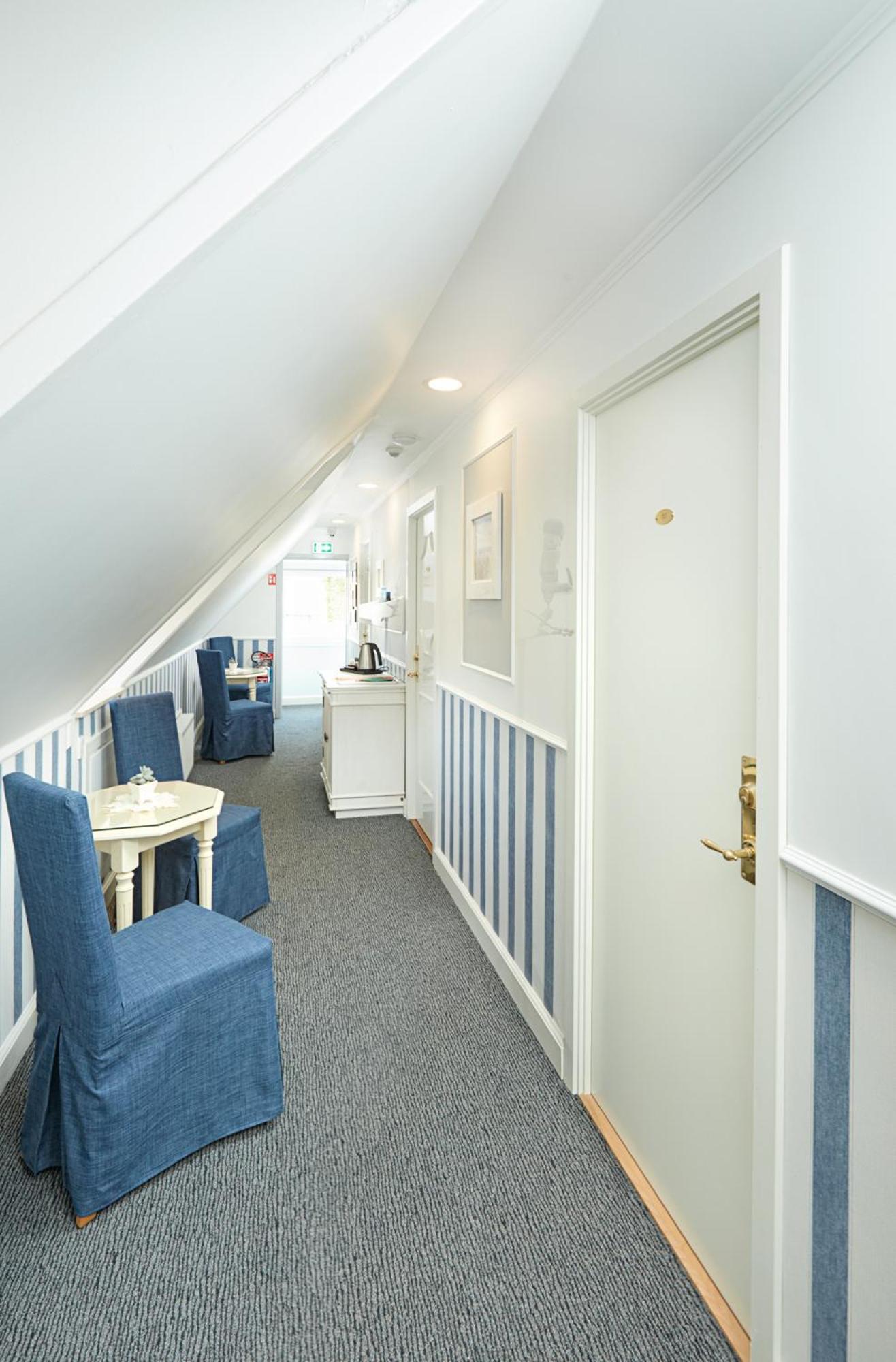 Deluxe Double Room with Shared Bathroom	 photo 3