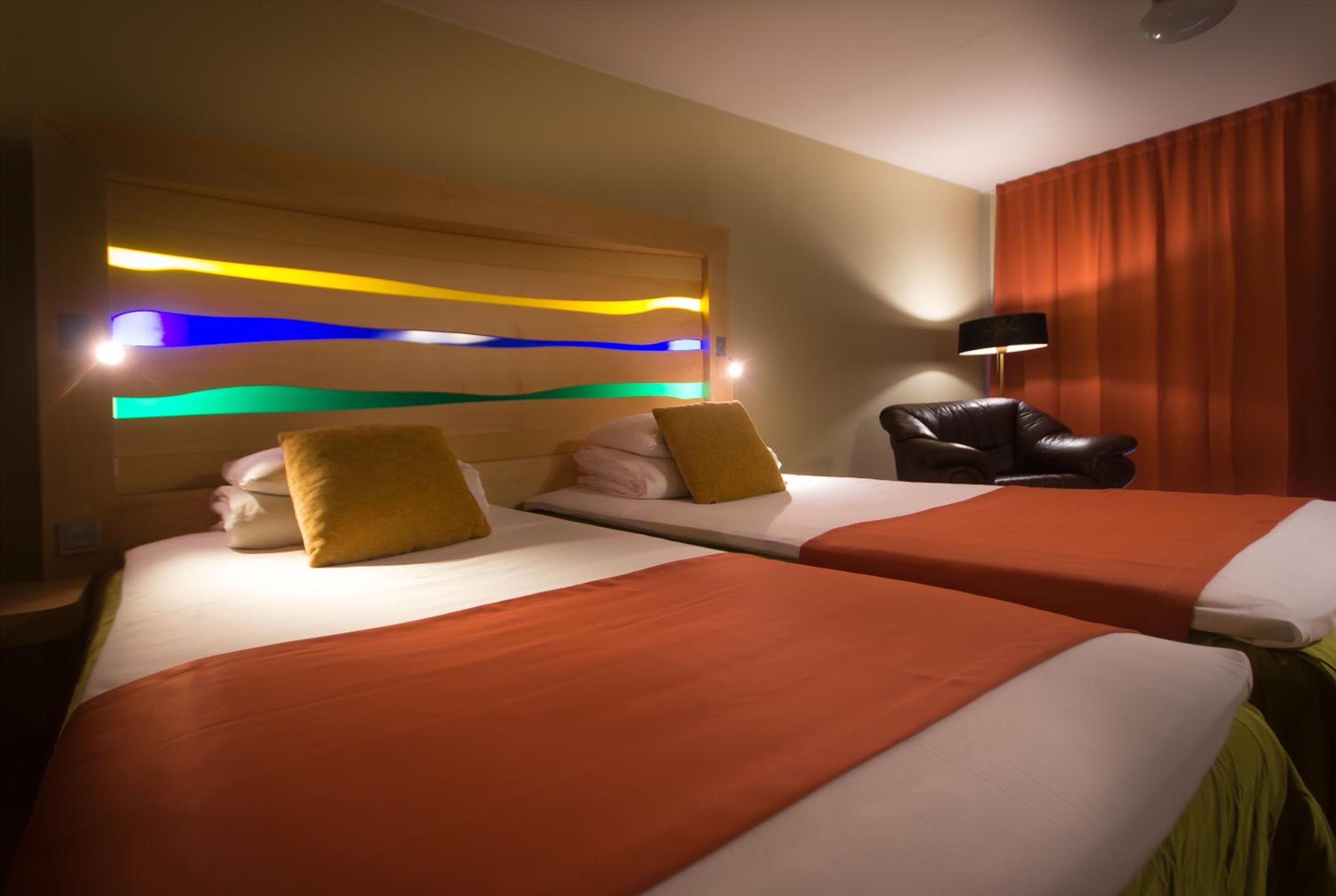 Standard Double or Twin Room with Balcony - Photo 3