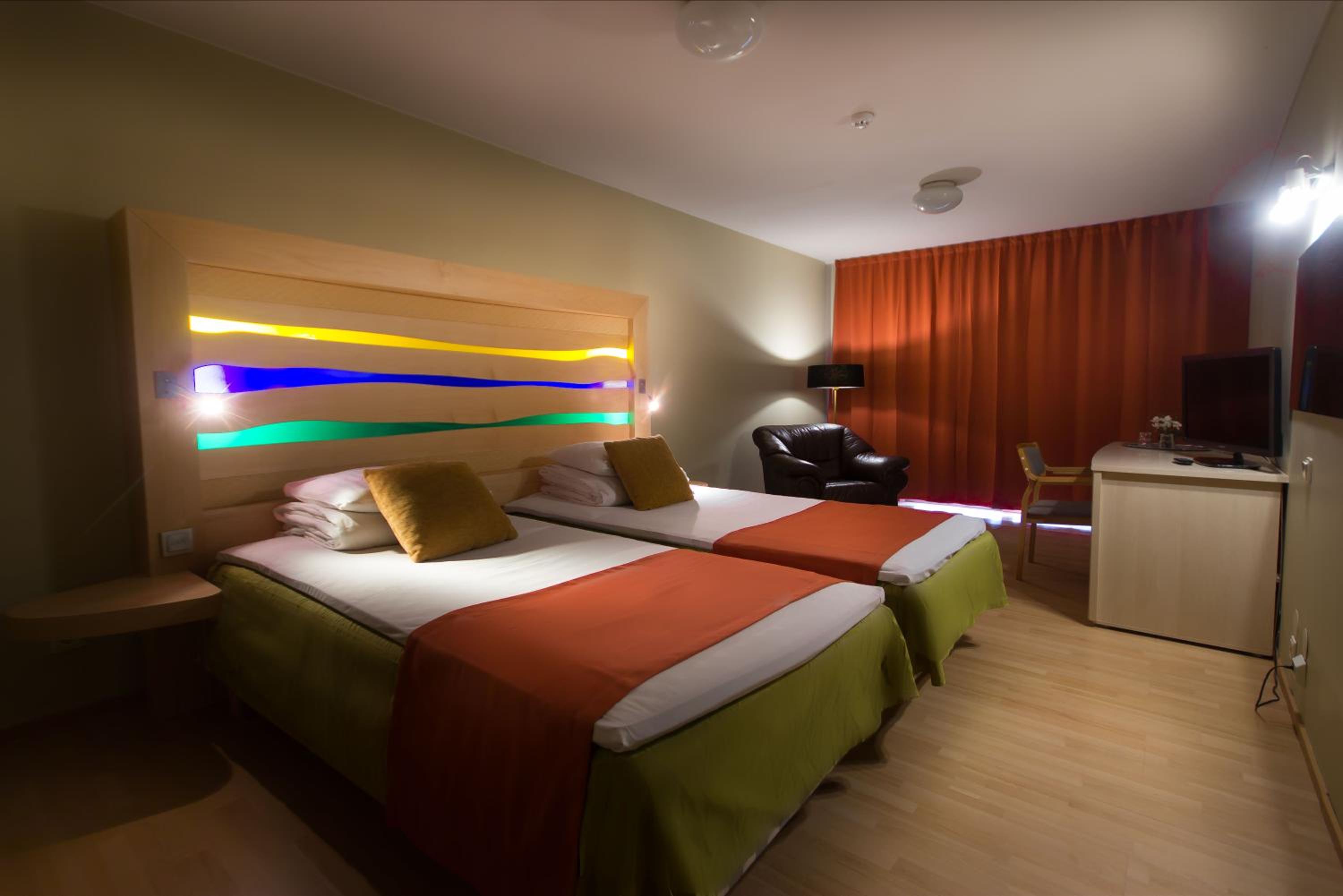 Standard Double or Twin Room with Balcony - Photo 2