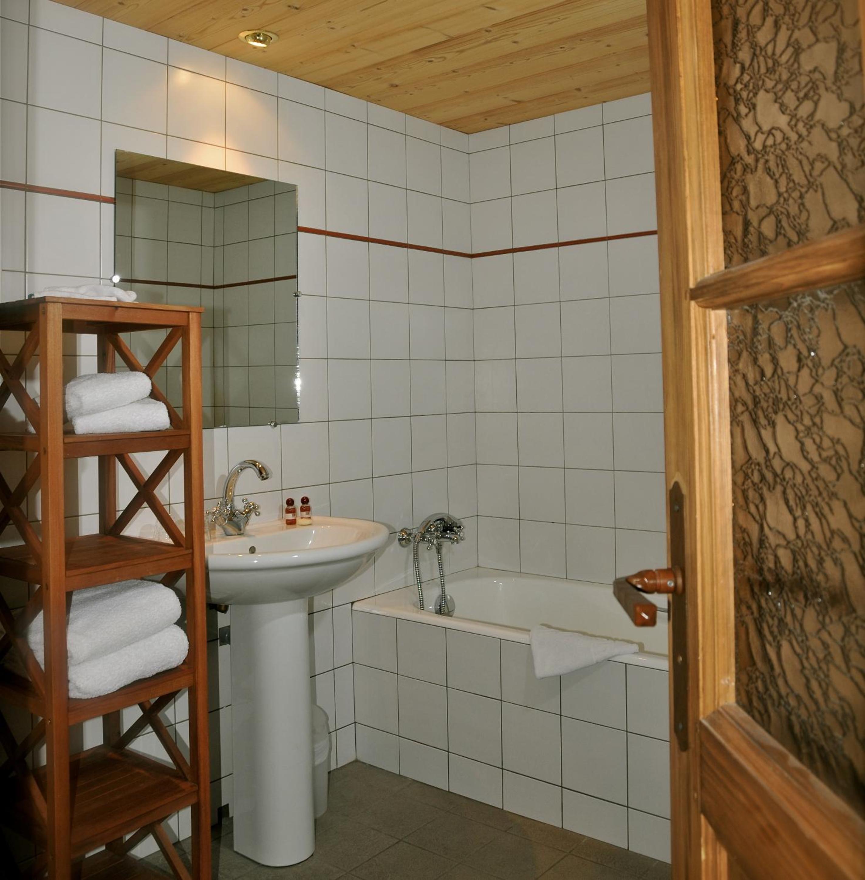 Superior Twin Room photo 3