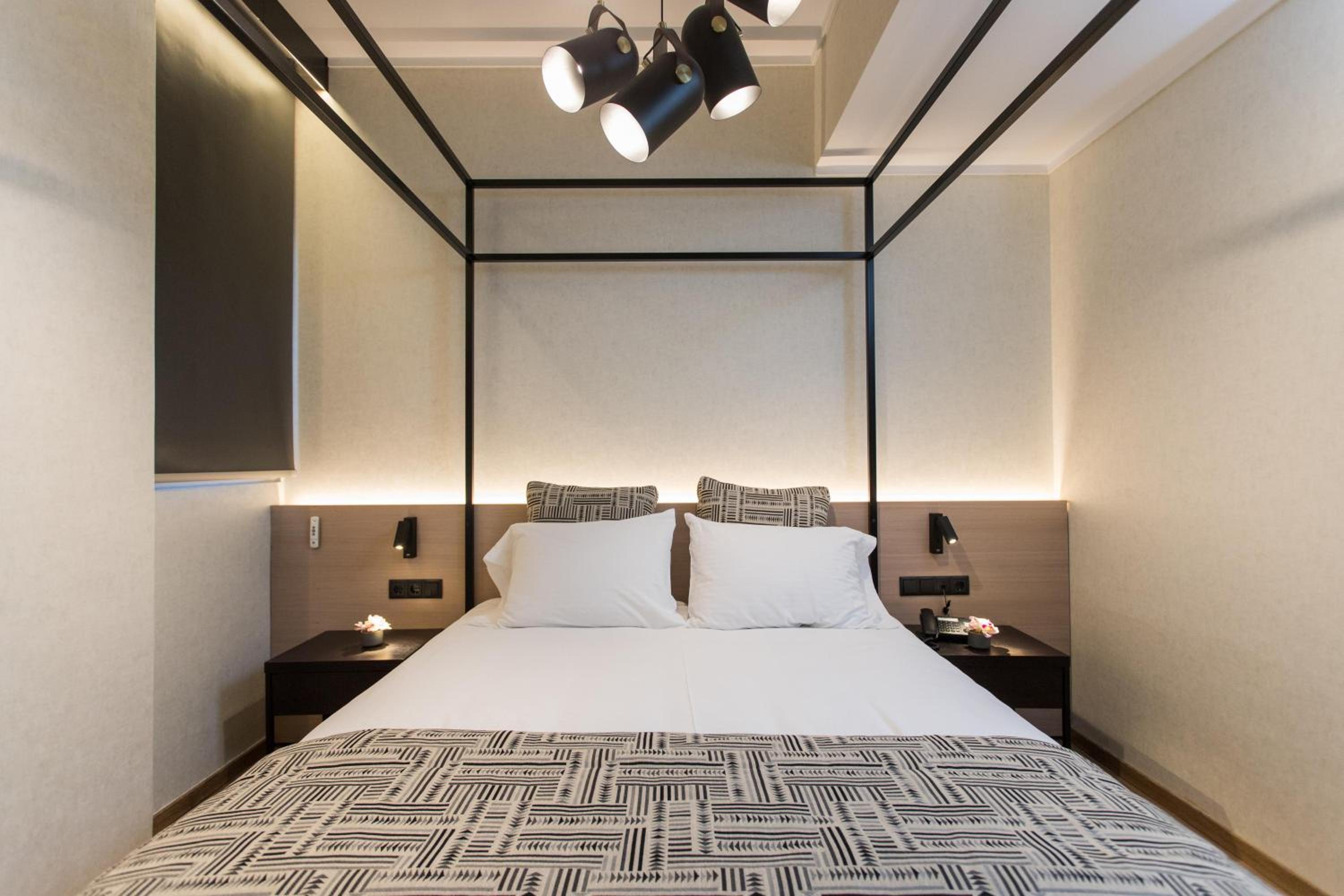 Deluxe Suite - Photo 62