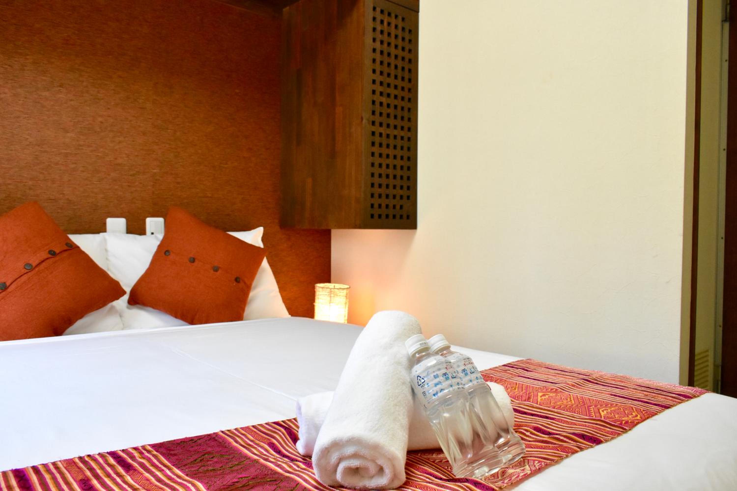 Double Room with Private Bathroom - Photo 8