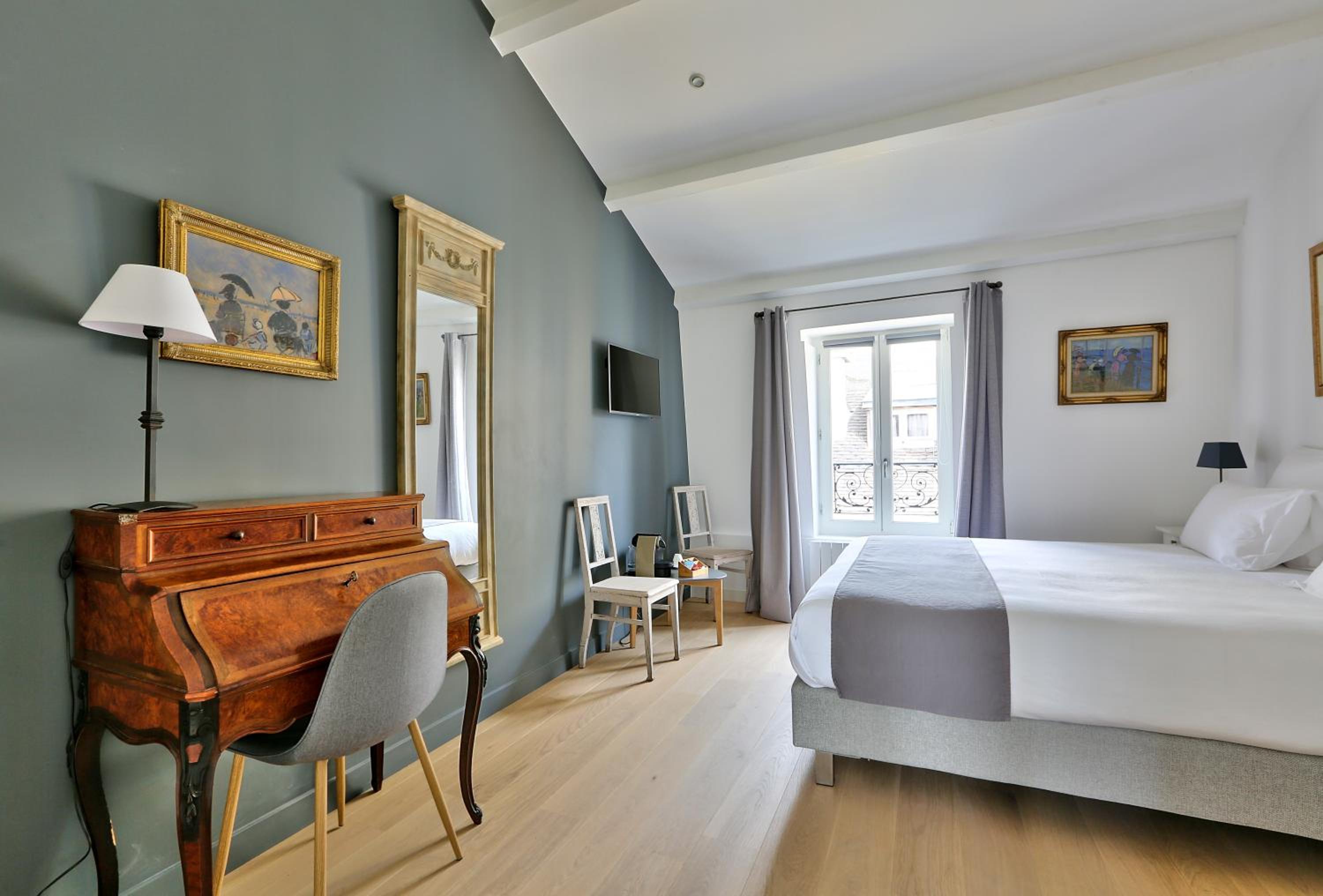 Superior Double or Twin Room photo 1