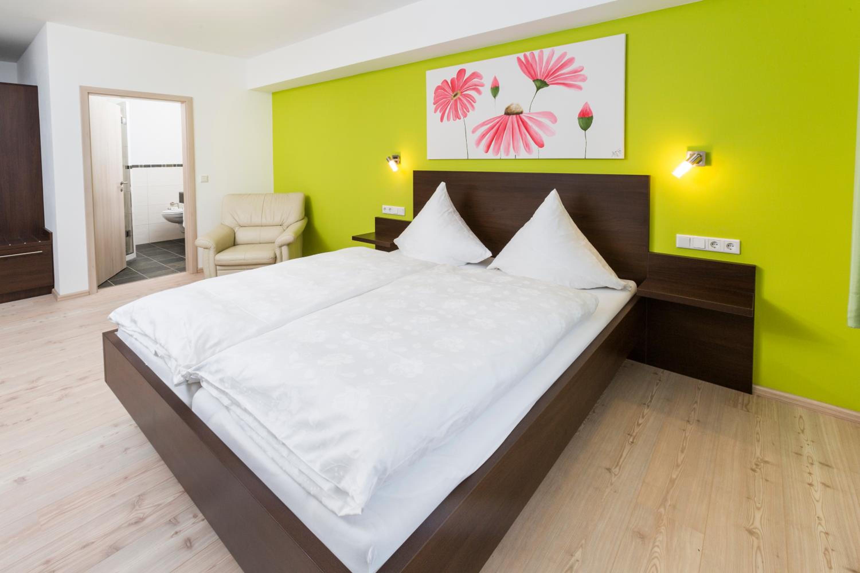 Double Room - Photo 3