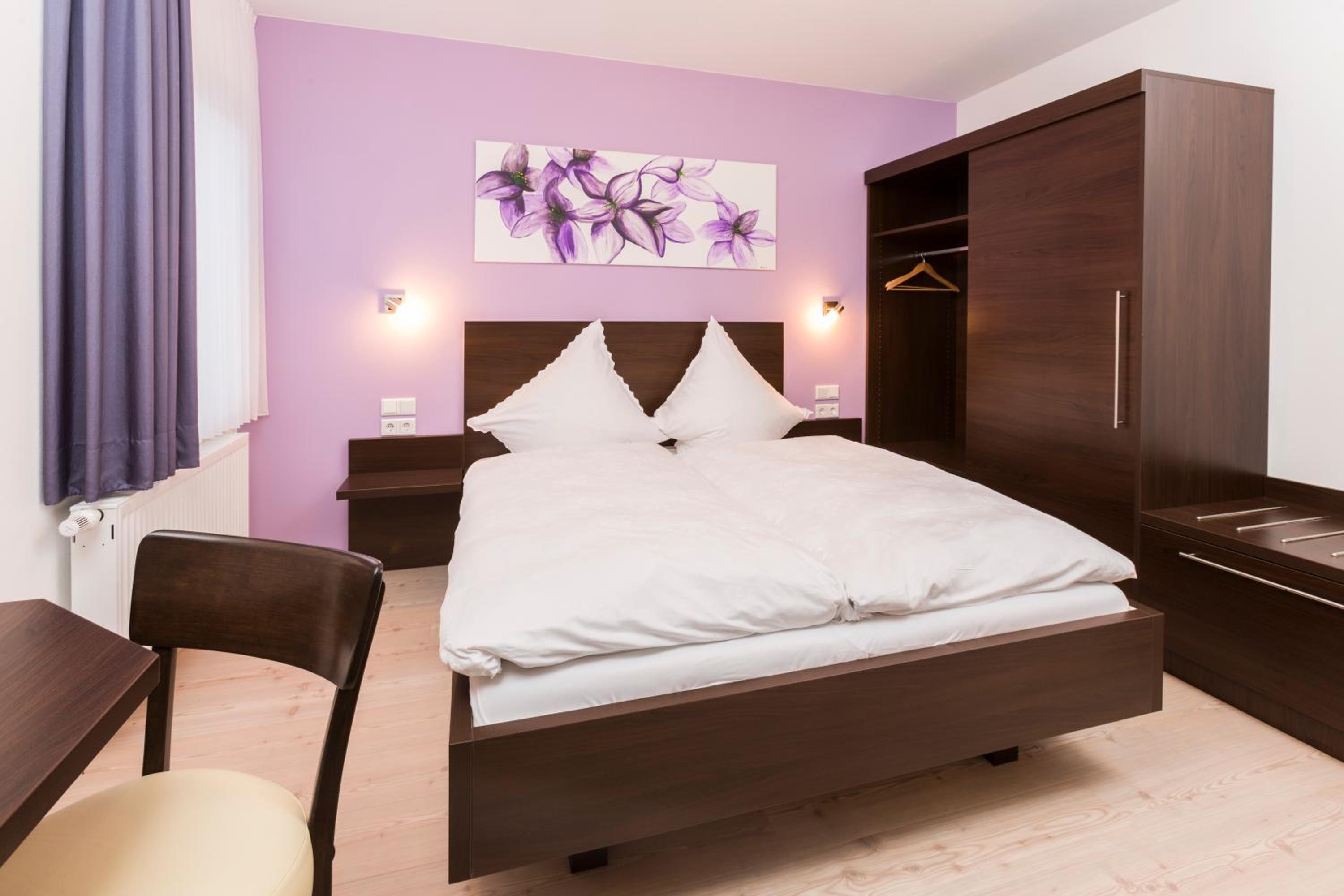 Double Room - Photo 4