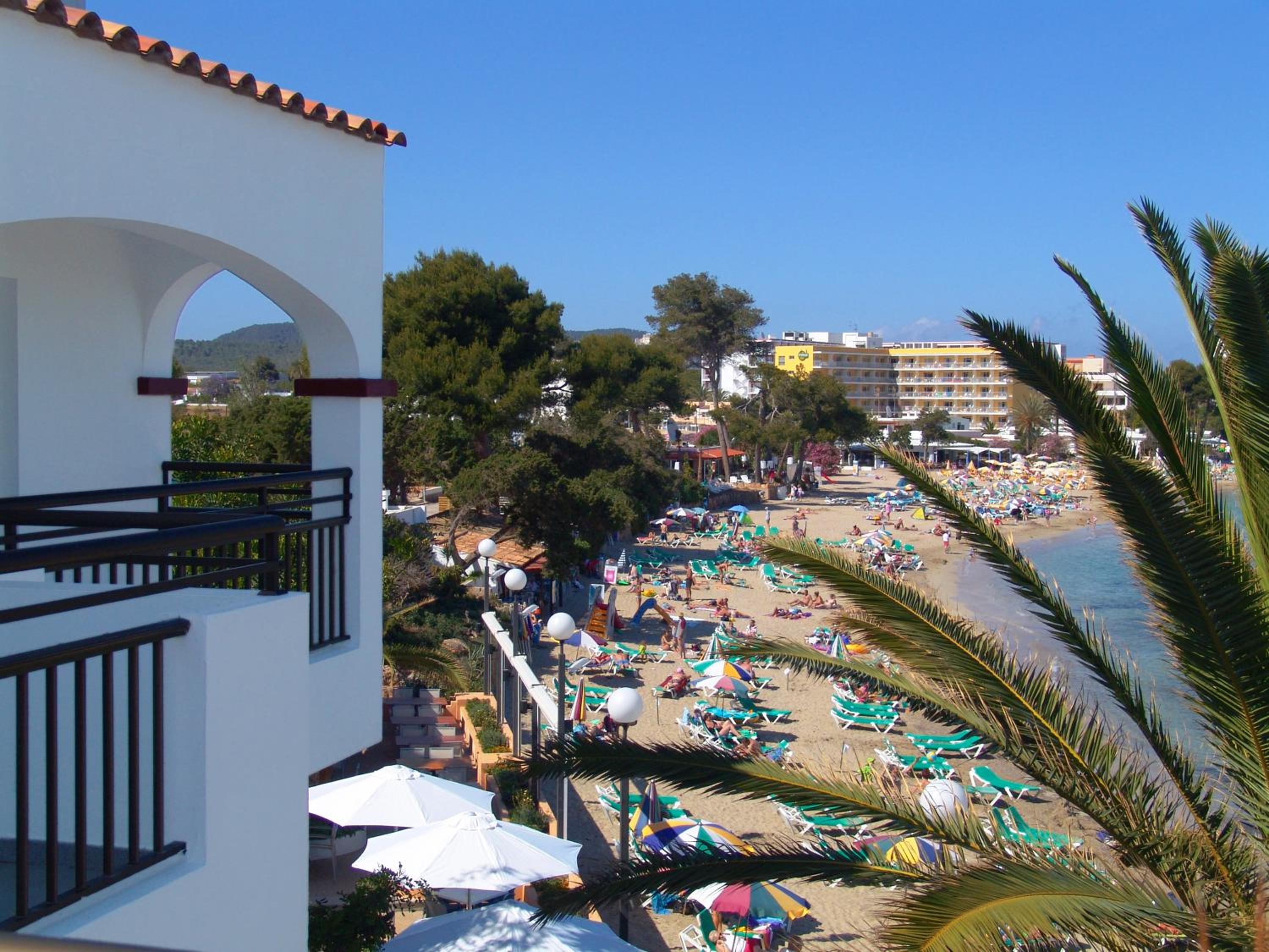 Estudio con vista al mar