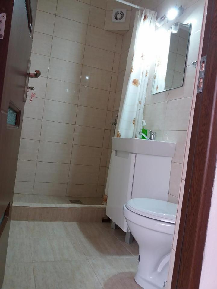 Triple Room with Private Bathroom - Photo 3