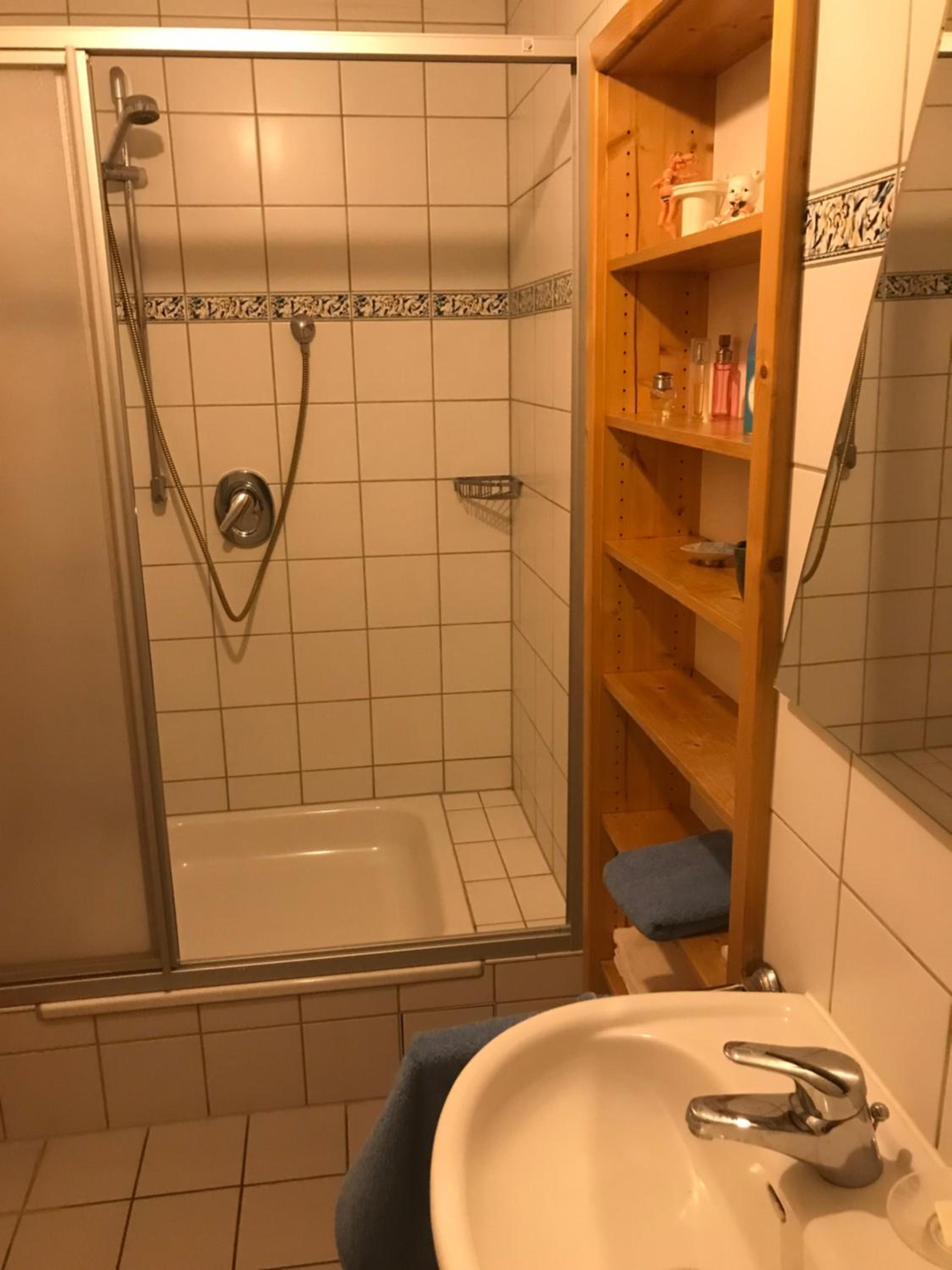 Double or Twin Room - Photo 4