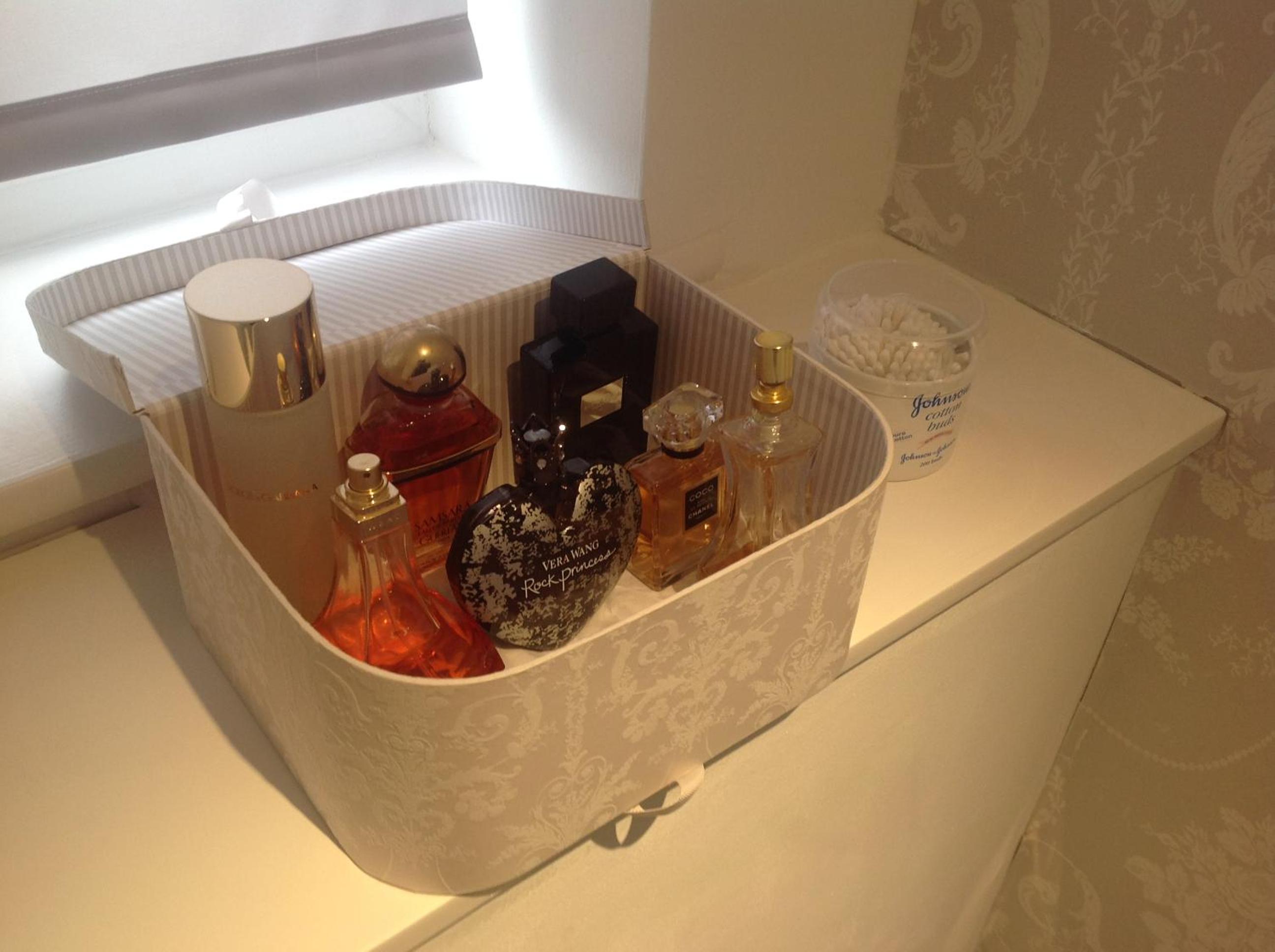 Deluxe King Room - Photo 16