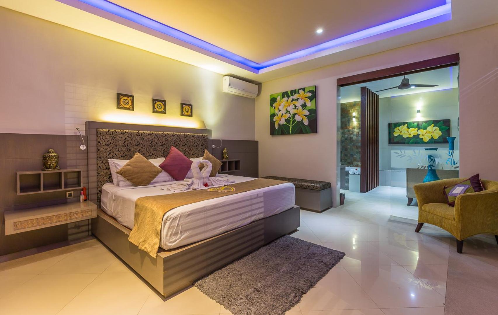 Deluxe Two-Bedroom Villa with Private Pool - Photo 21