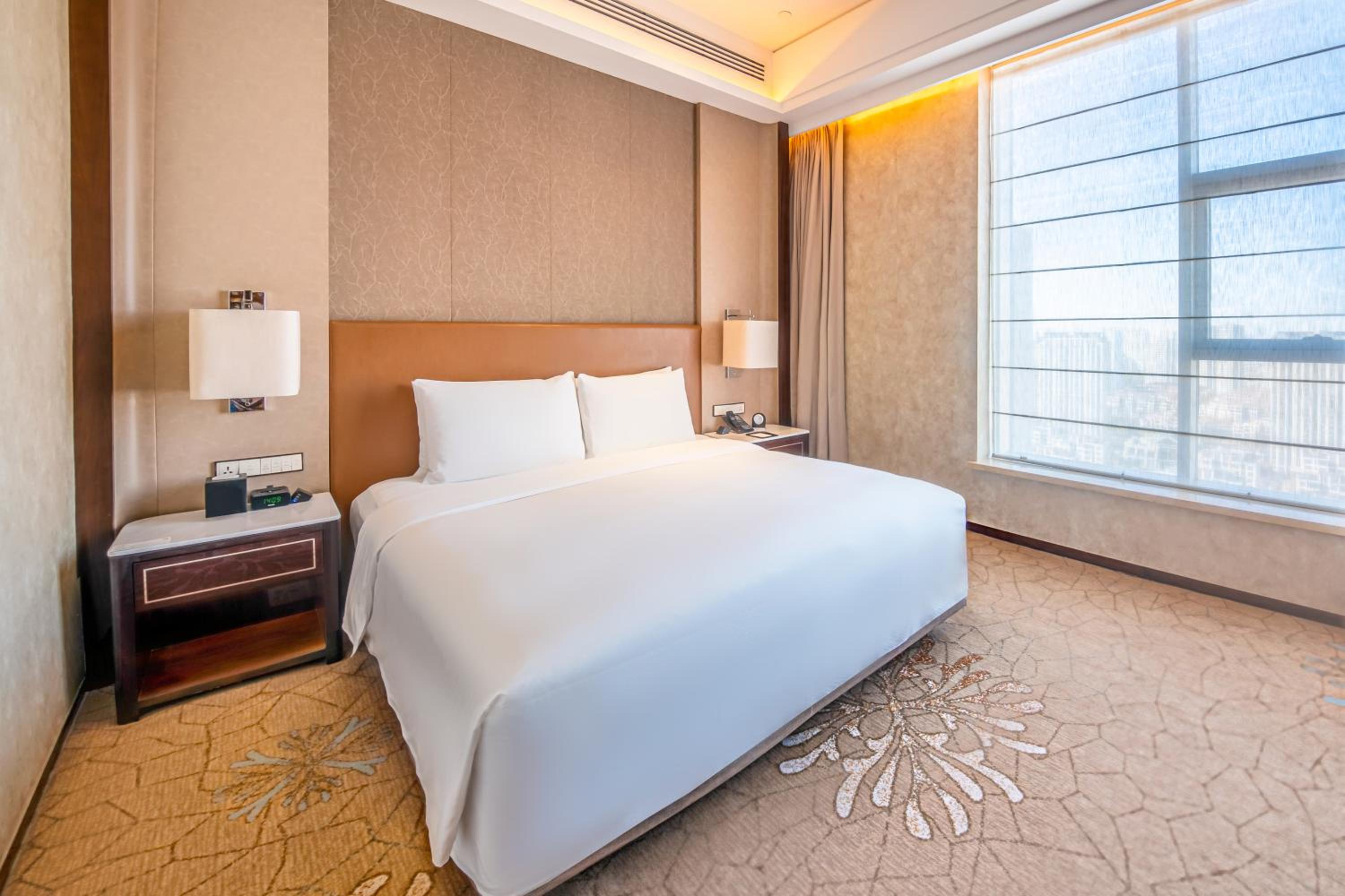 Deluxe Suite photo 2