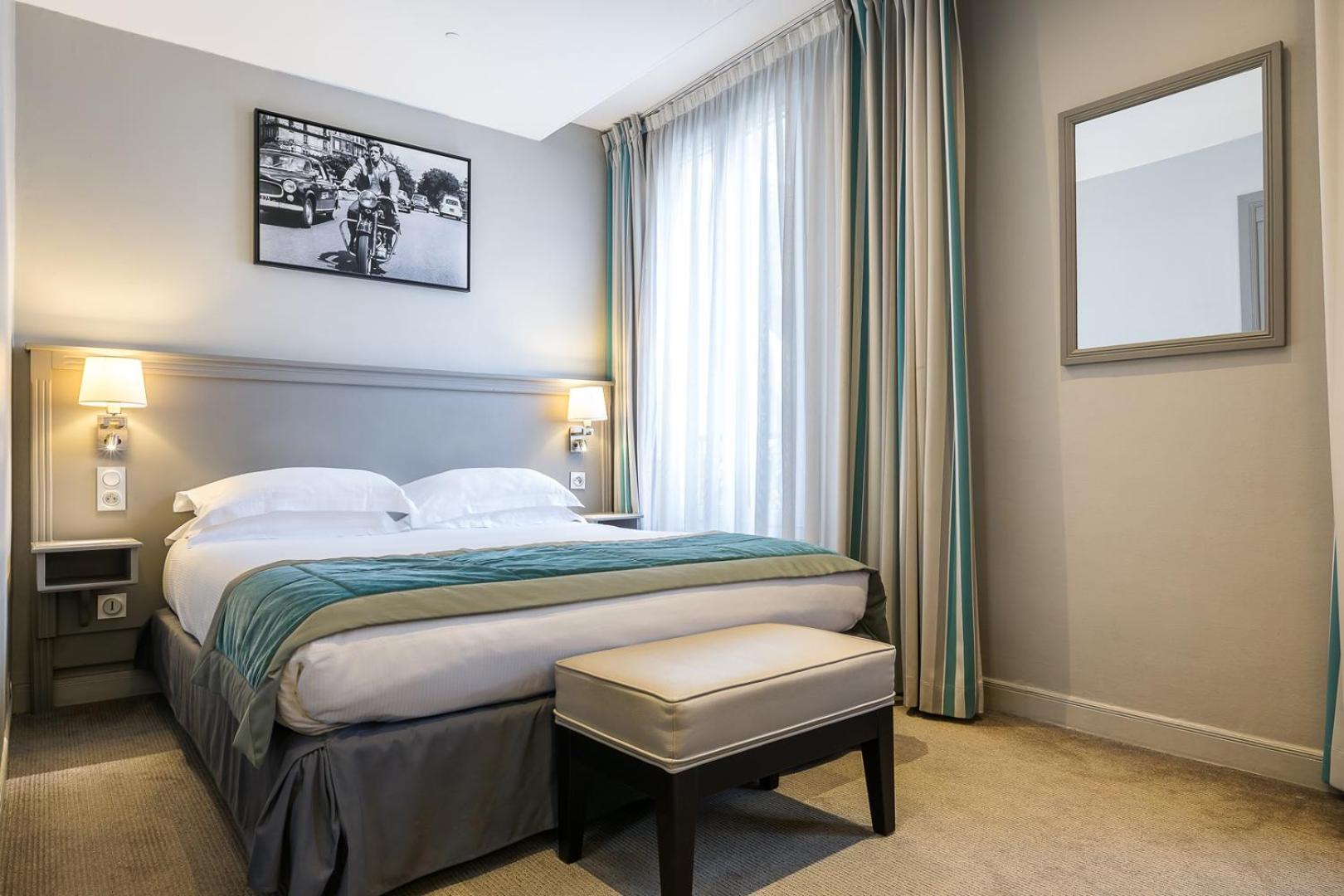 Classic Queen Room with Garden View thumbnail 5