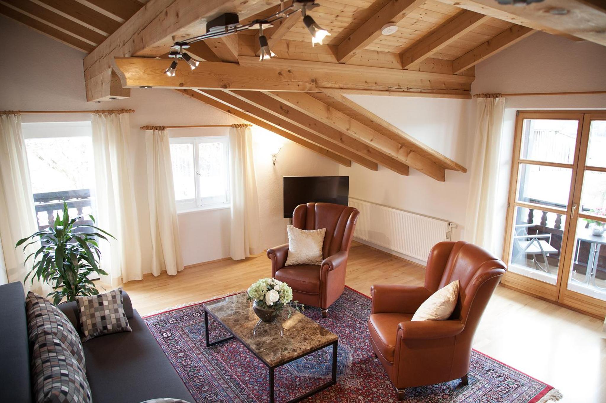Suite with Balcony and Mountain View