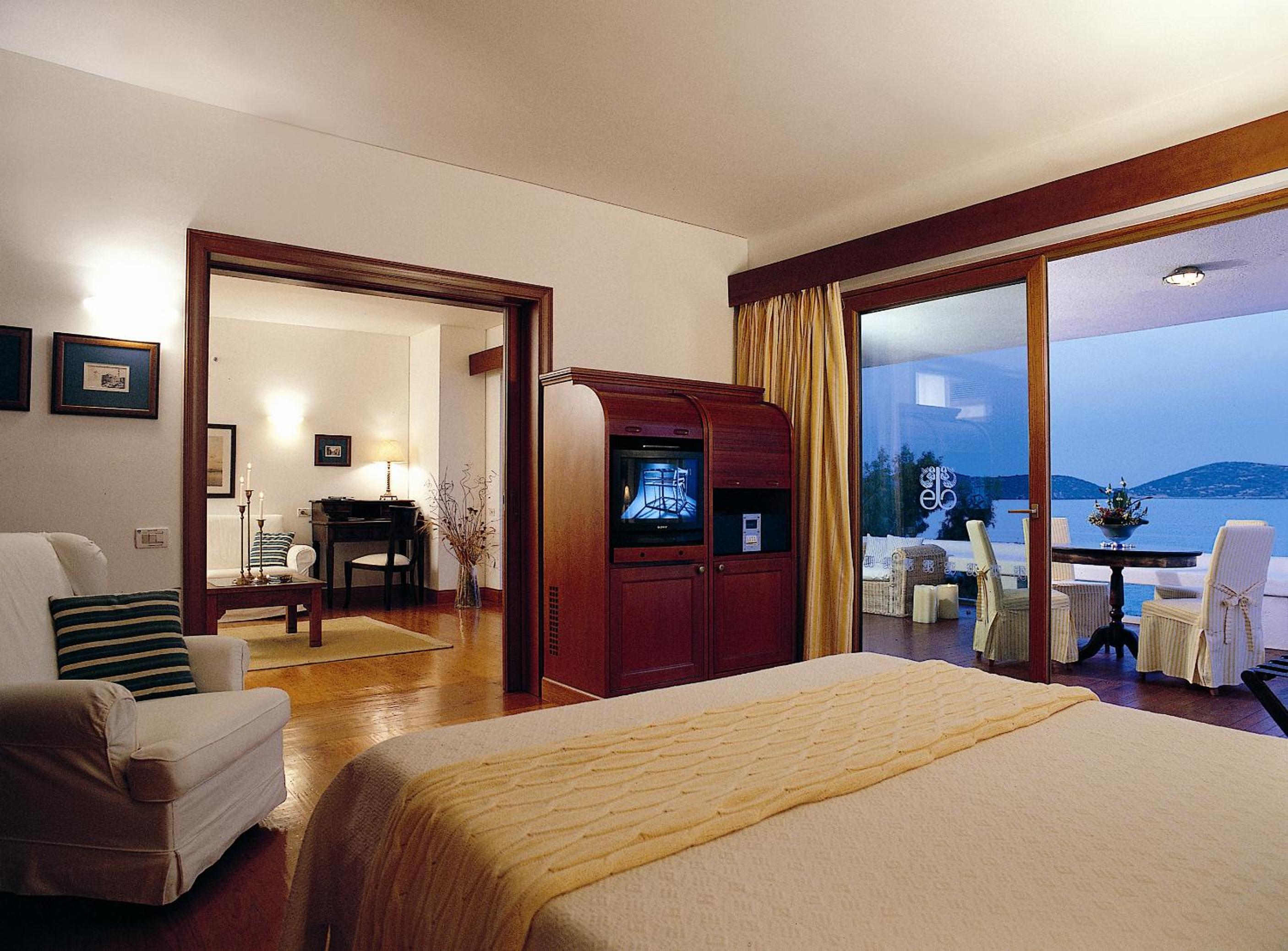 Premium Hotel/Bungalow Suite Sea View - Photo 3