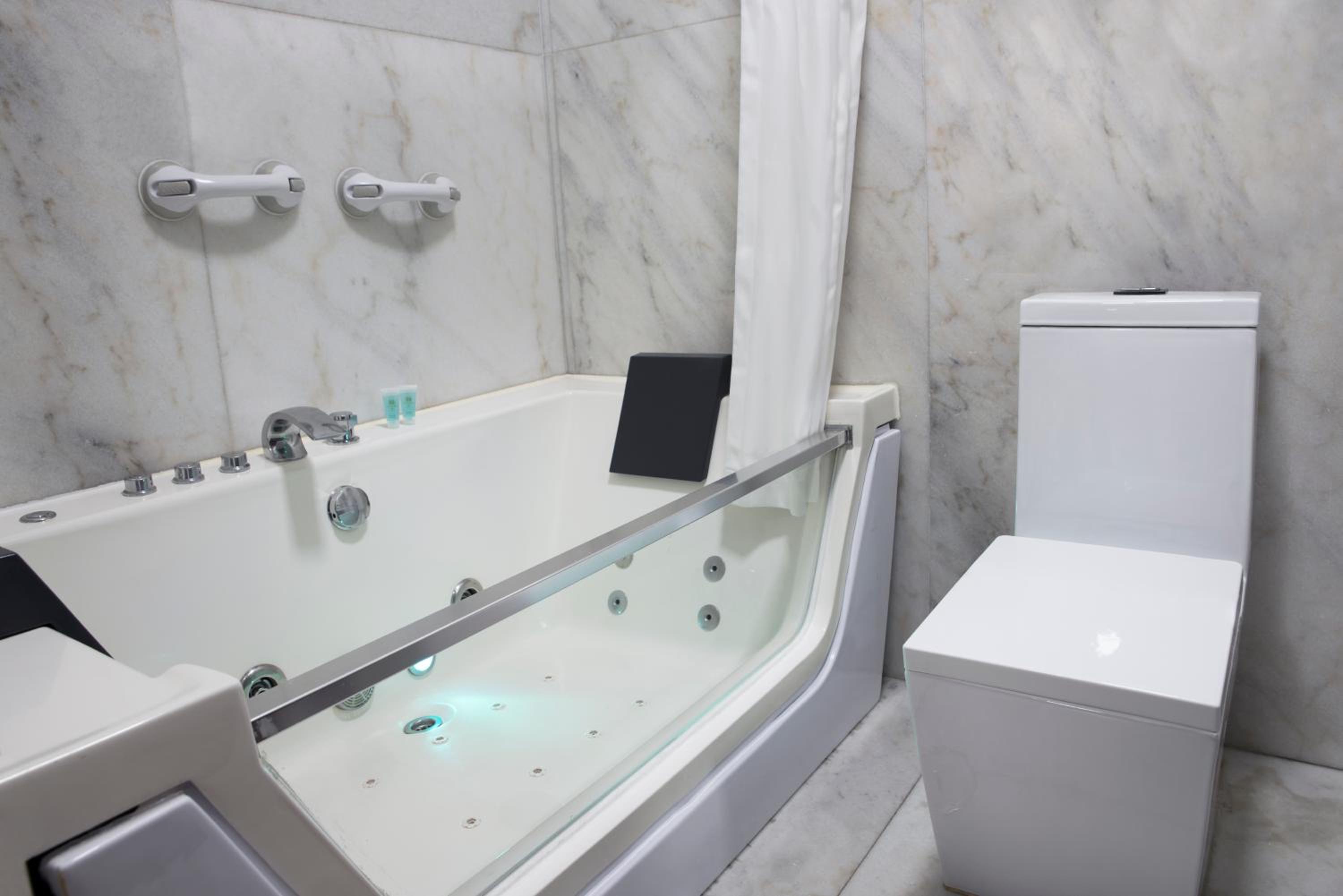 Superior Suite With Terrace photo 2
