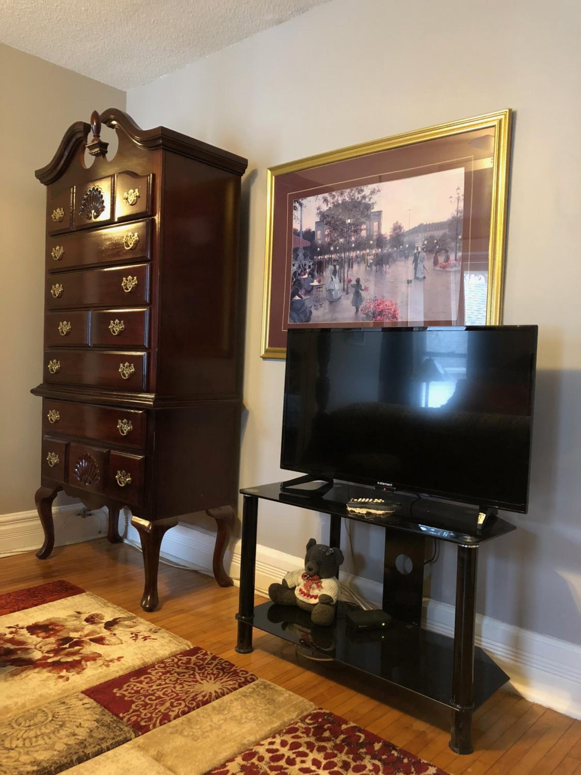 Queen Suite photo 2