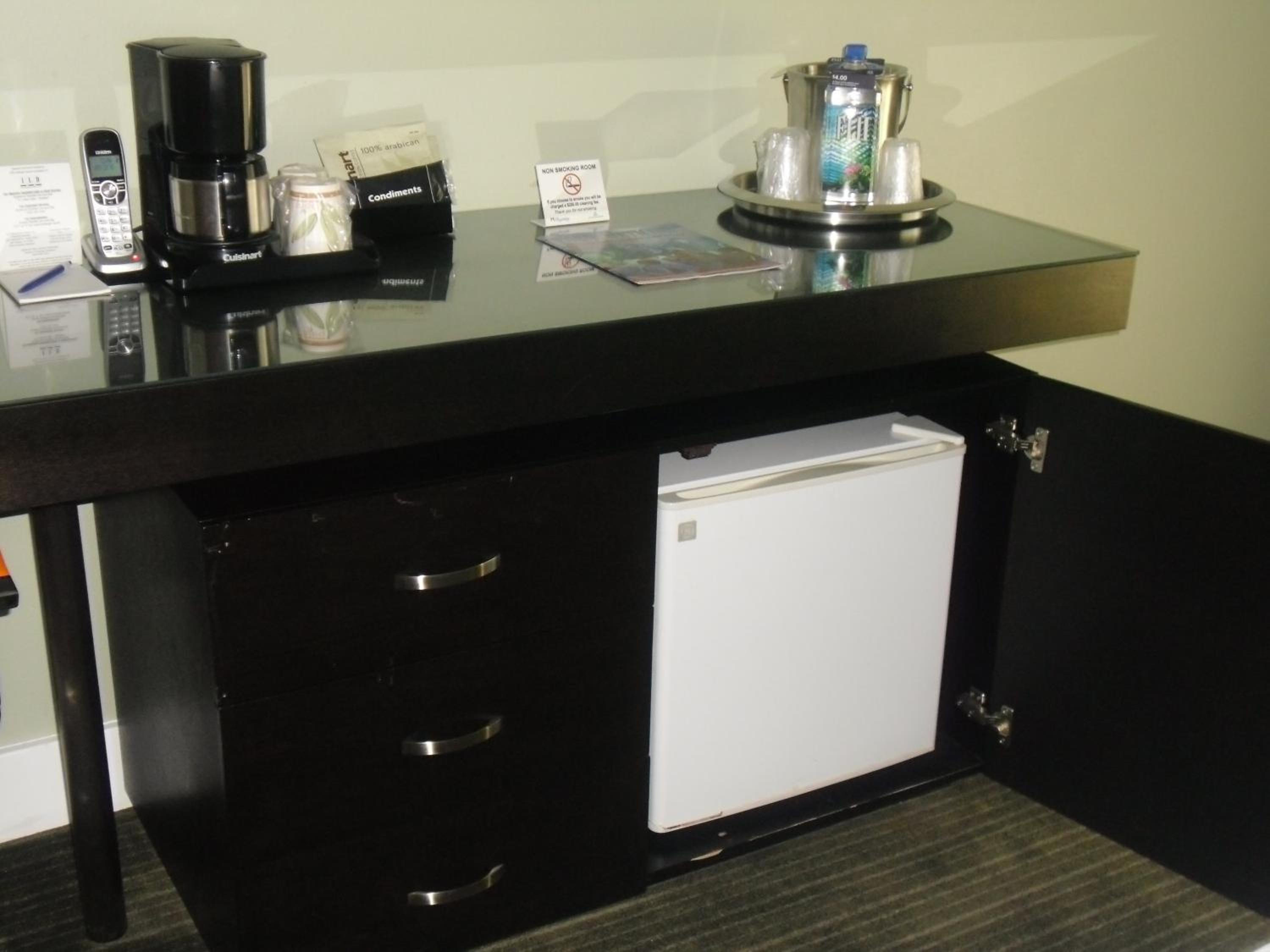 Deluxe King Room - Photo 5