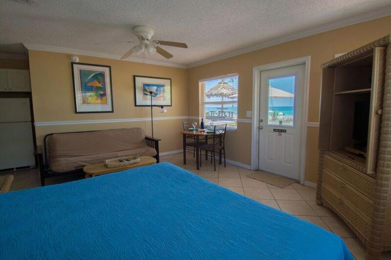 Beachfront Luxury King Room