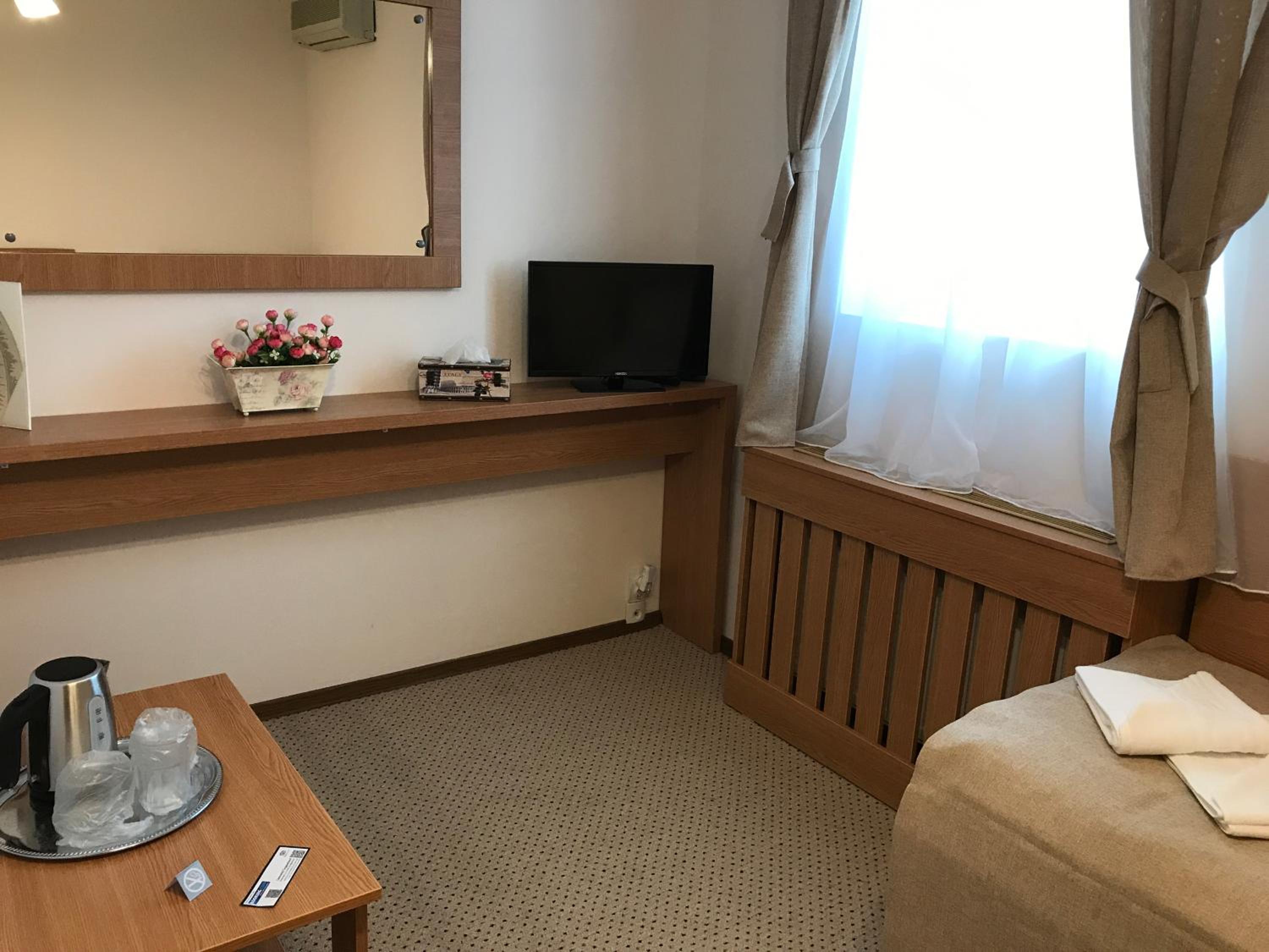 Twin Room - Photo 4