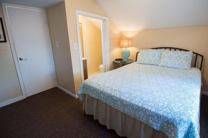 Luxury King Suite photo 3