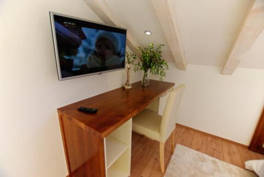 Apartment photo 2