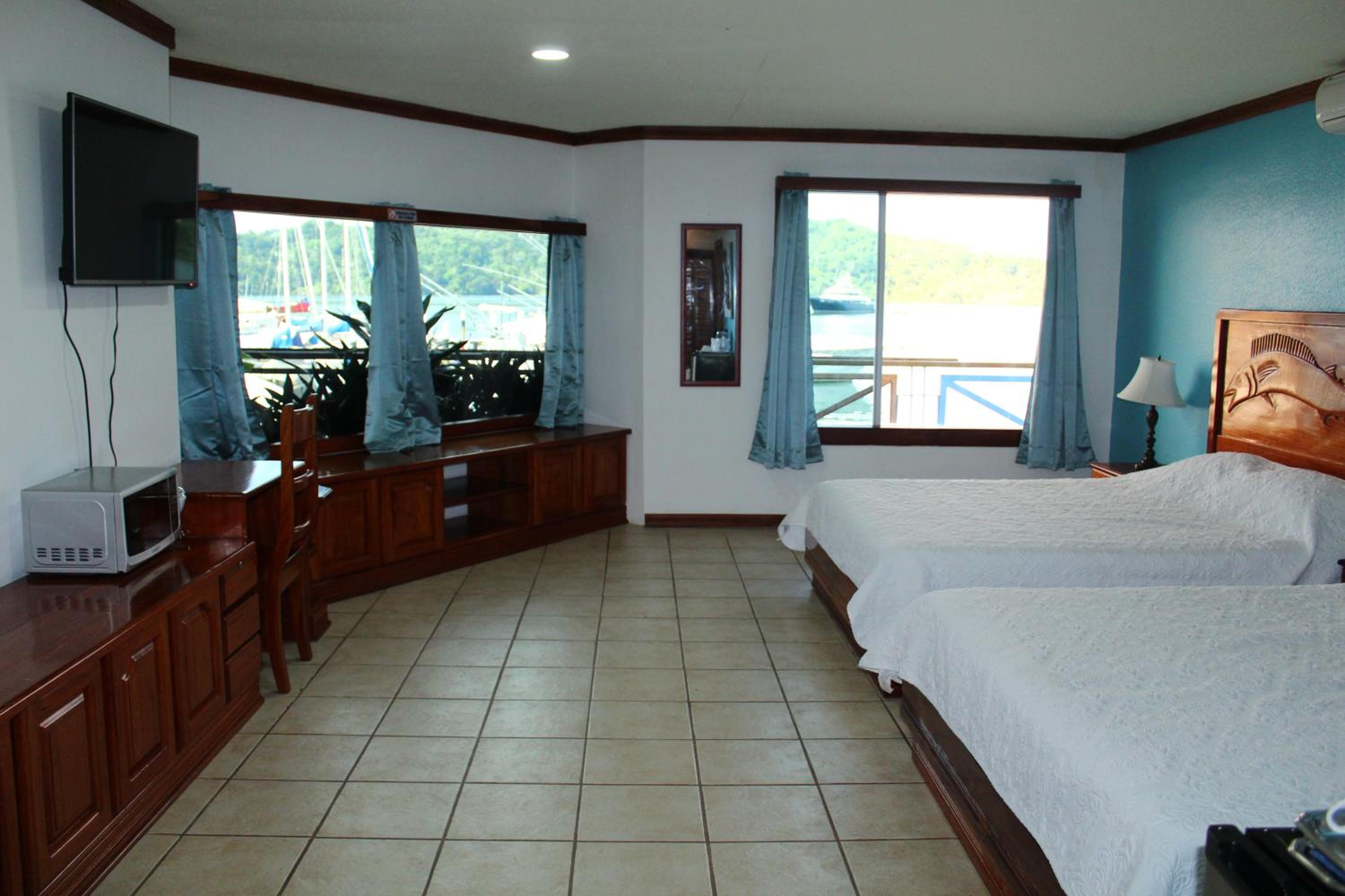D Suite with Two Queen Beds photo 1