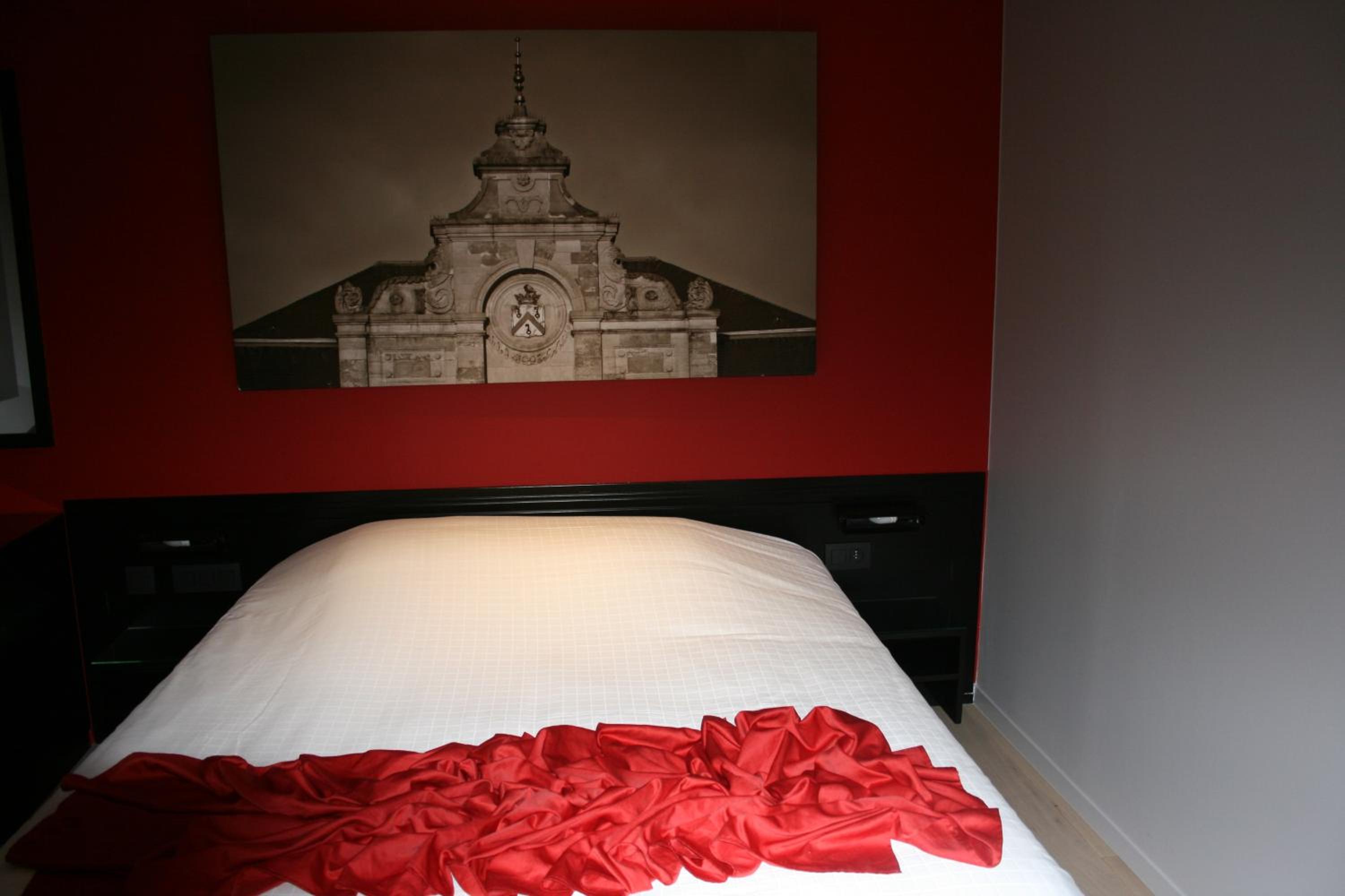 Standard Double or Twin Room - Photo 2