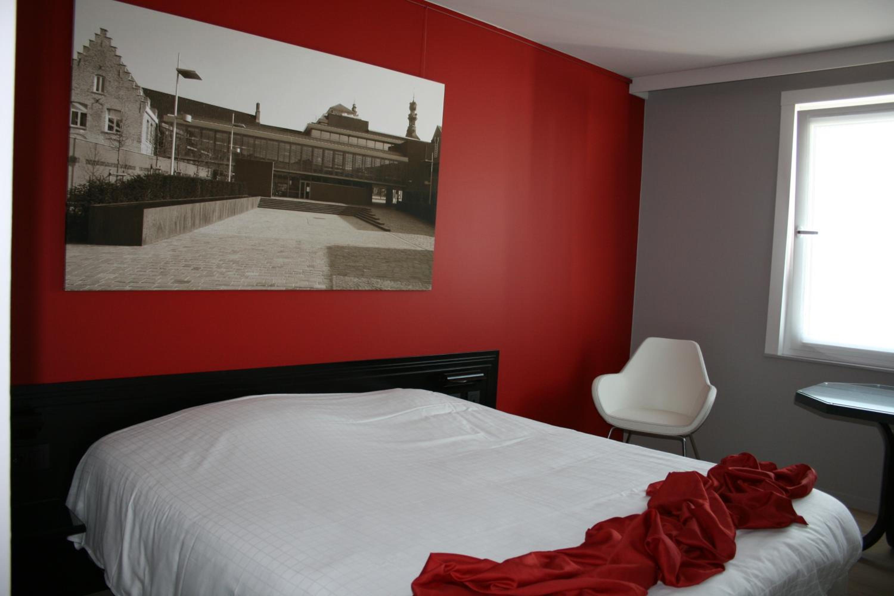 Standard Double or Twin Room - Photo 1