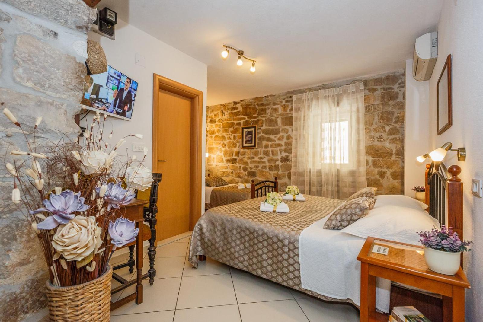 Deluxe Triple Bed Studio - Radunica Street 17